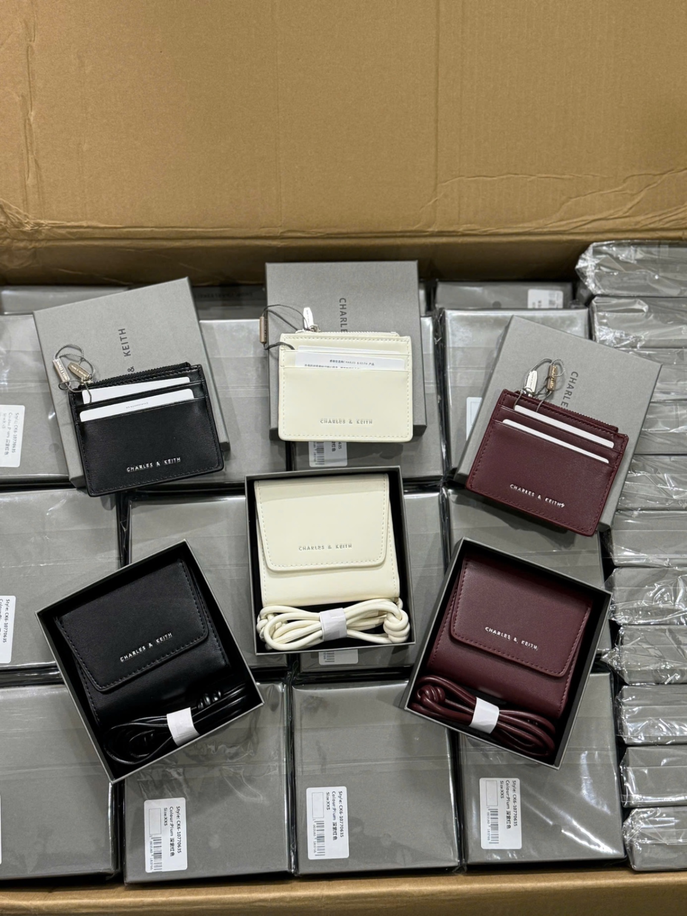 VÍ CK 2 MẶT KÈM DÂY FULL BOX L1 M10770635