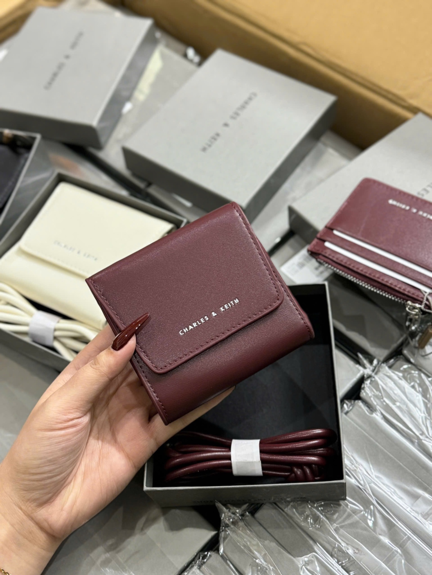 VÍ CK 2 MẶT KÈM DÂY FULL BOX L1 M10770635