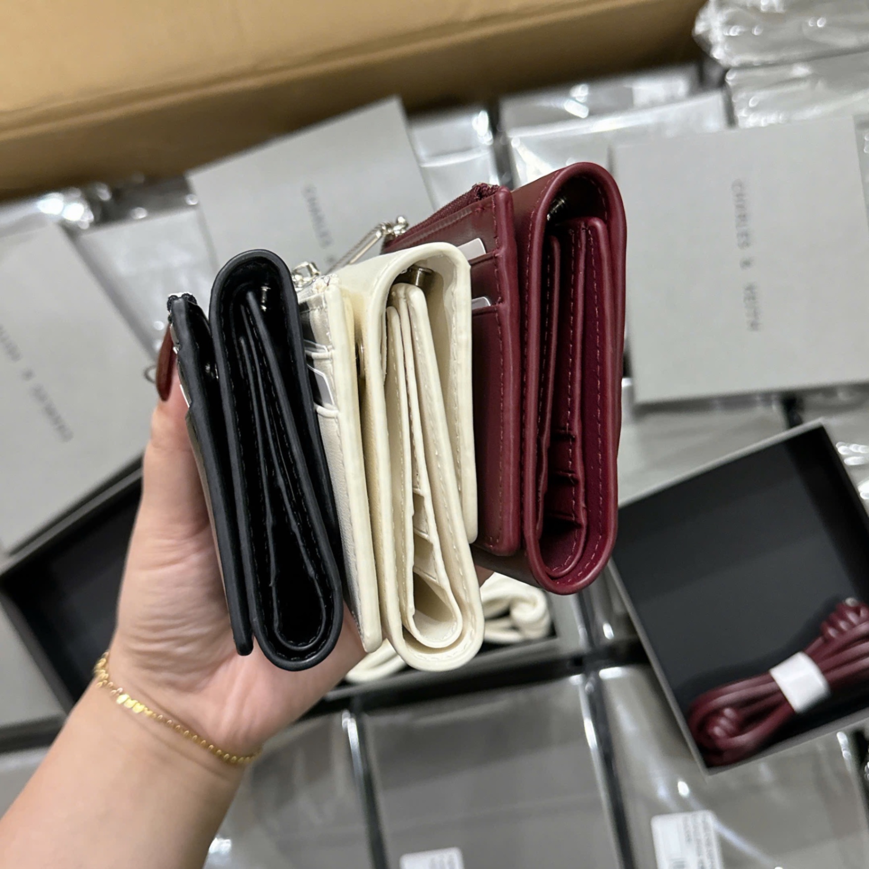 VÍ CK 2 MẶT KÈM DÂY FULL BOX L1 M10770635