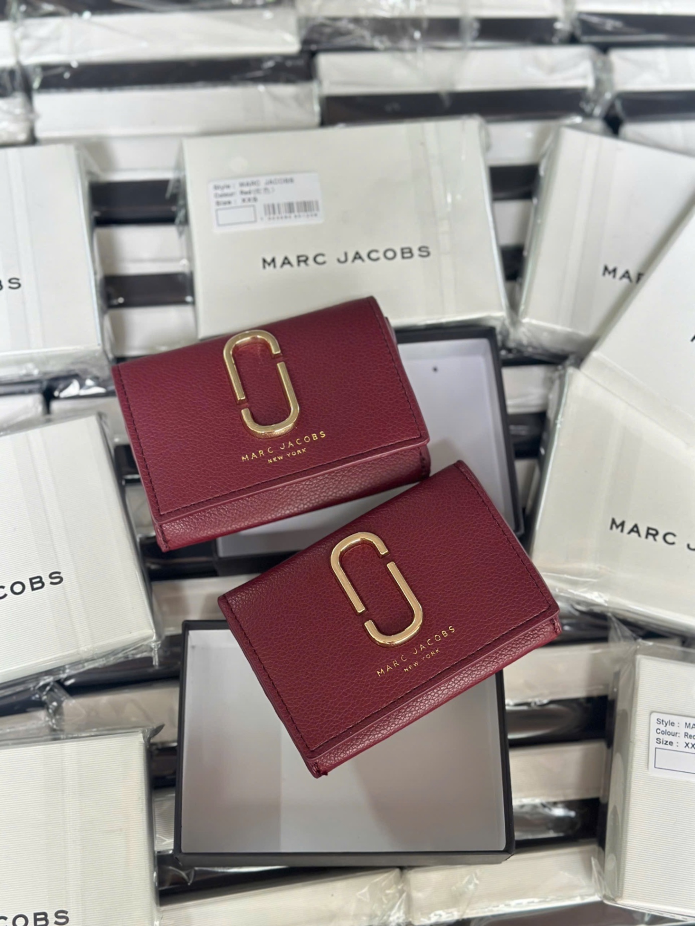 VÍ CẦM TAY MAC JACOBS MÀU ĐỎ CHÍNH HÃNG