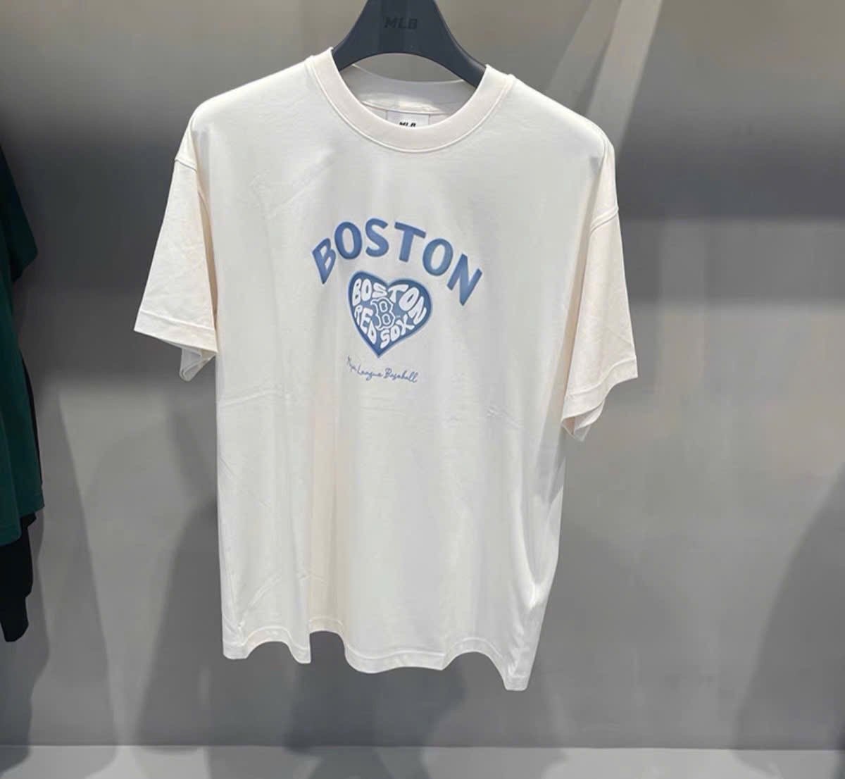 ÁO CỘC MLB BOSTON AUTH TUỒN XUÁT DƯ
