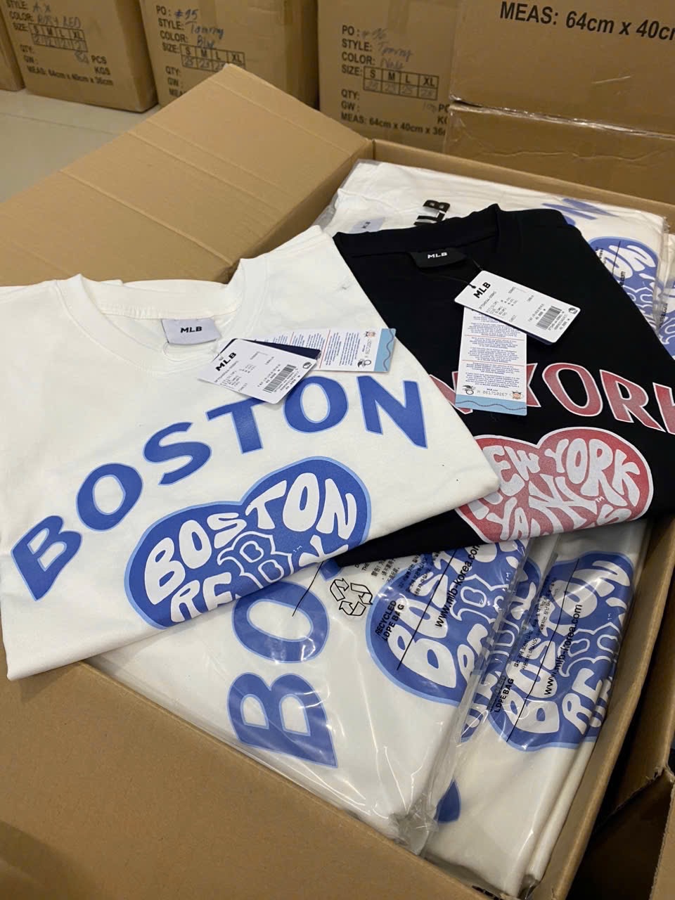 ÁO CỘC MLB BOSTON AUTH TUỒN XUÁT DƯ