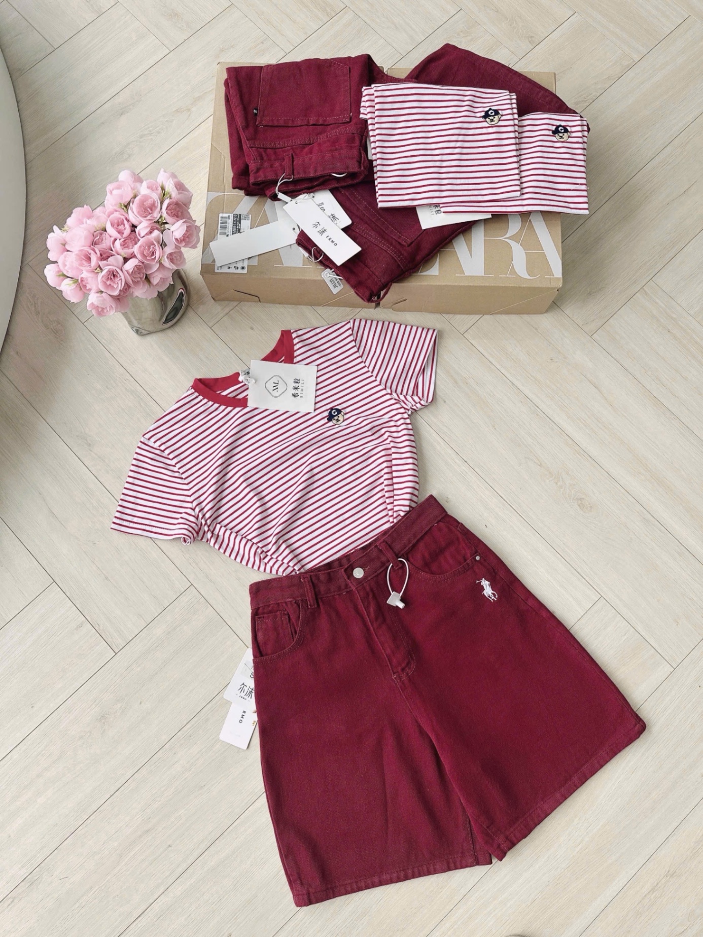 SET ÁO KẺ MIX SOOC JEAN ĐỎ THÊU NGỰA