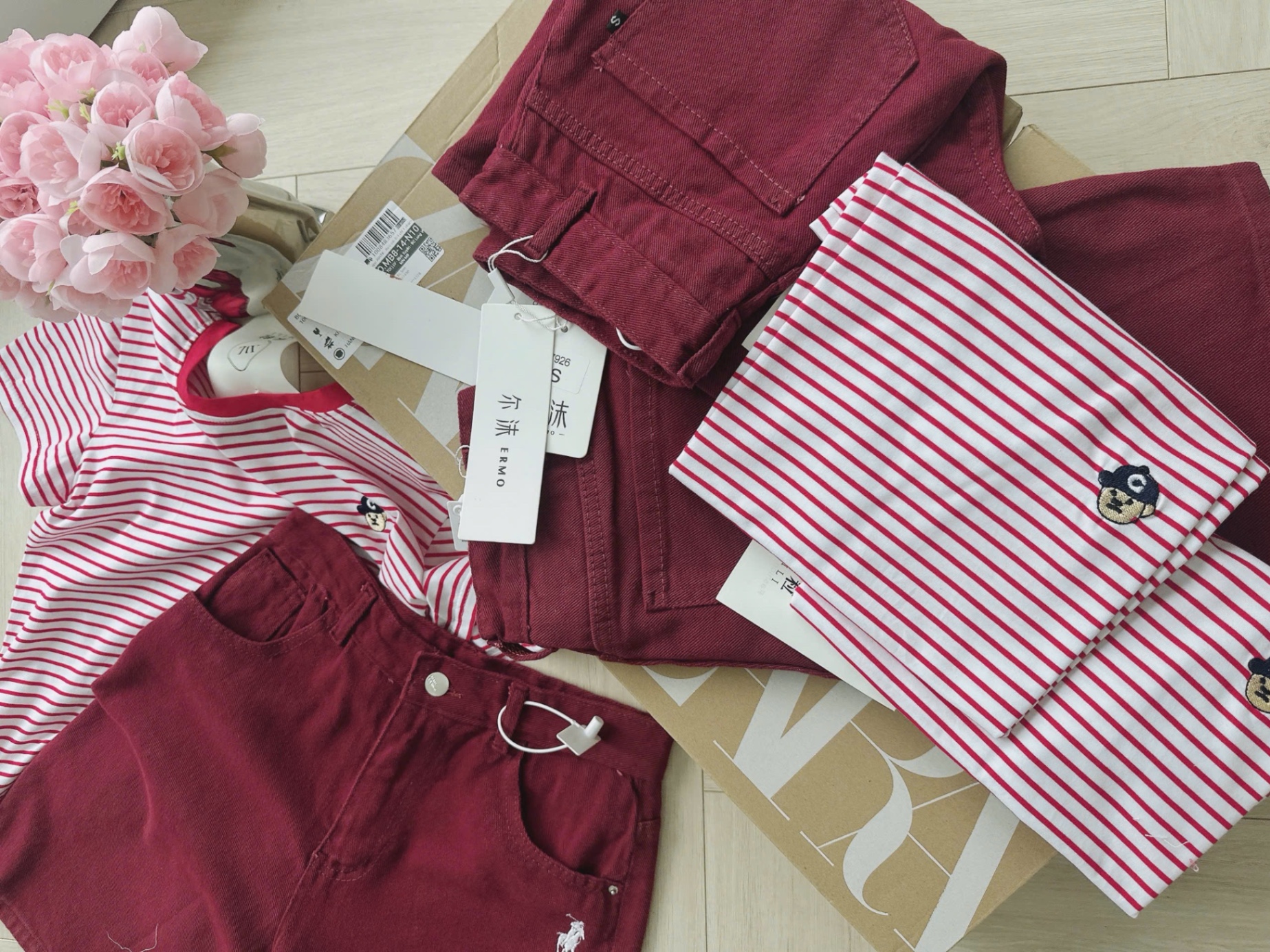 SET ÁO KẺ MIX SOOC JEAN ĐỎ THÊU NGỰA