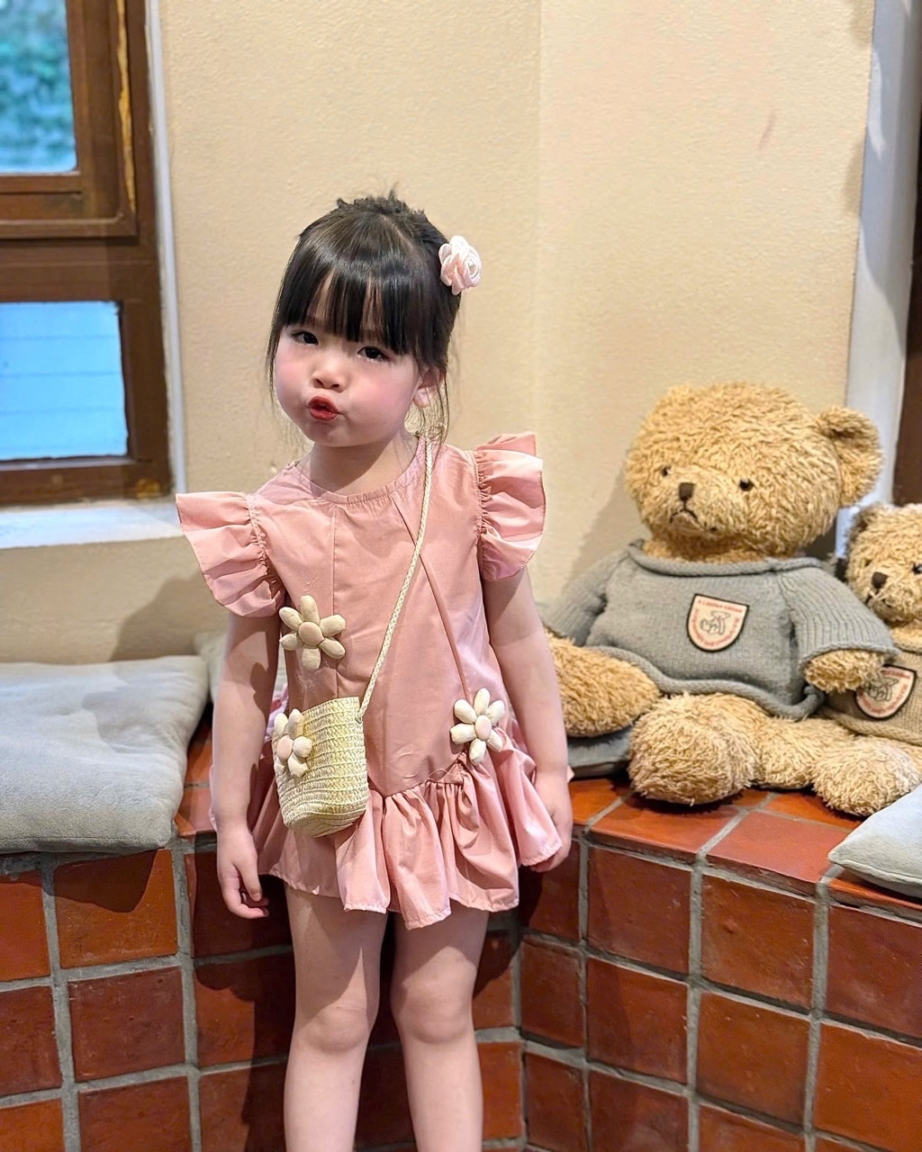 VÁY BỒNG MÀU HỒNG ĐÍNH HOA KÈM TÚI CÓI