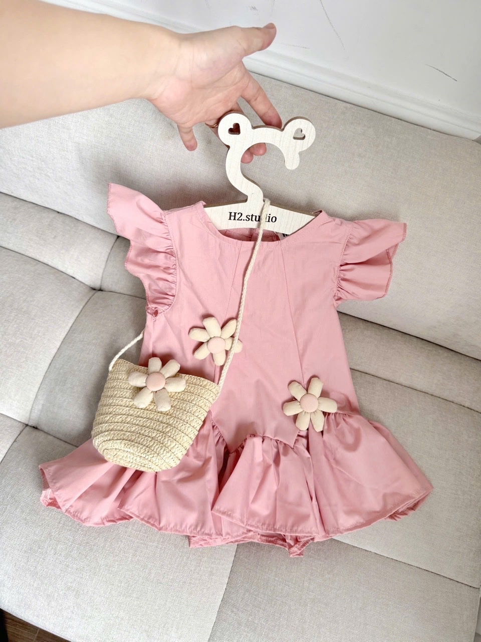VÁY BỒNG MÀU HỒNG ĐÍNH HOA KÈM TÚI CÓI