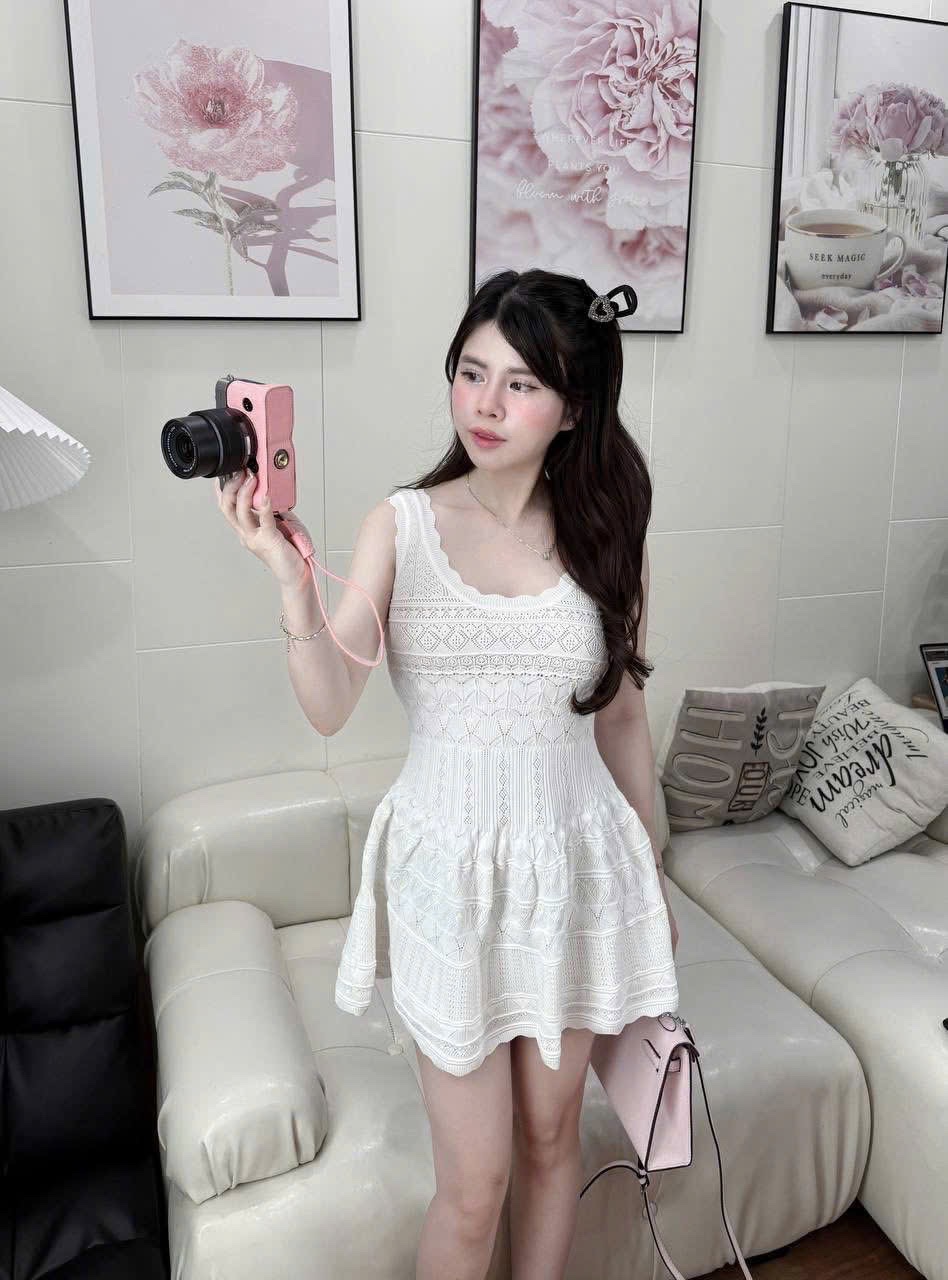 VÁY LEN ĐAN 2S QC ĐEN TRẮNG