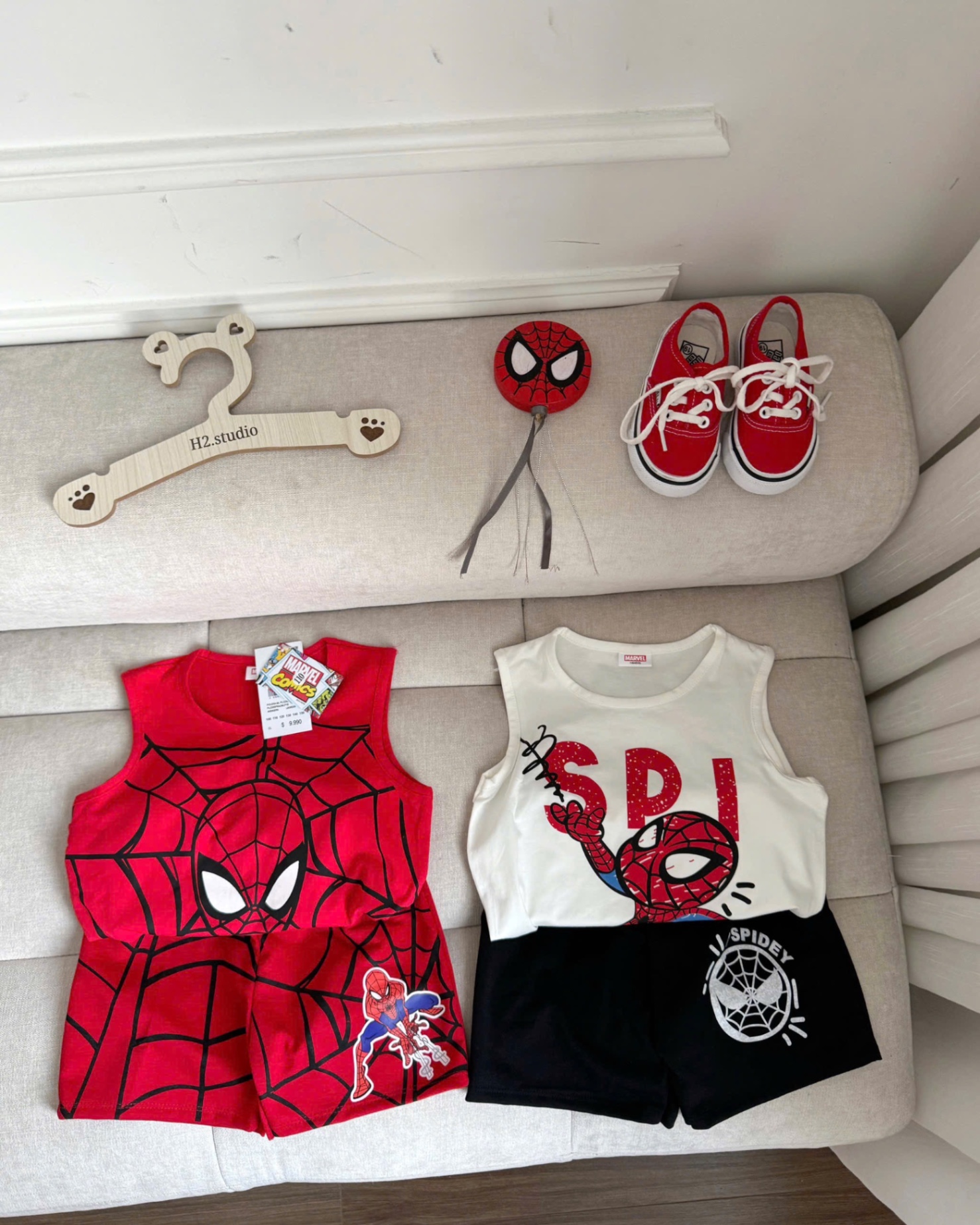 SET 2 BỘ ĐÙI BA LỖ HÌNH SIÊU NHÂN NHỆN TRẮNG ĐỎ