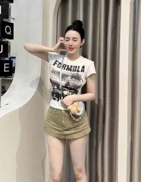 CHÂN VÁY JEAN A DÁNG NGẮN MÀU NÂU TÂY