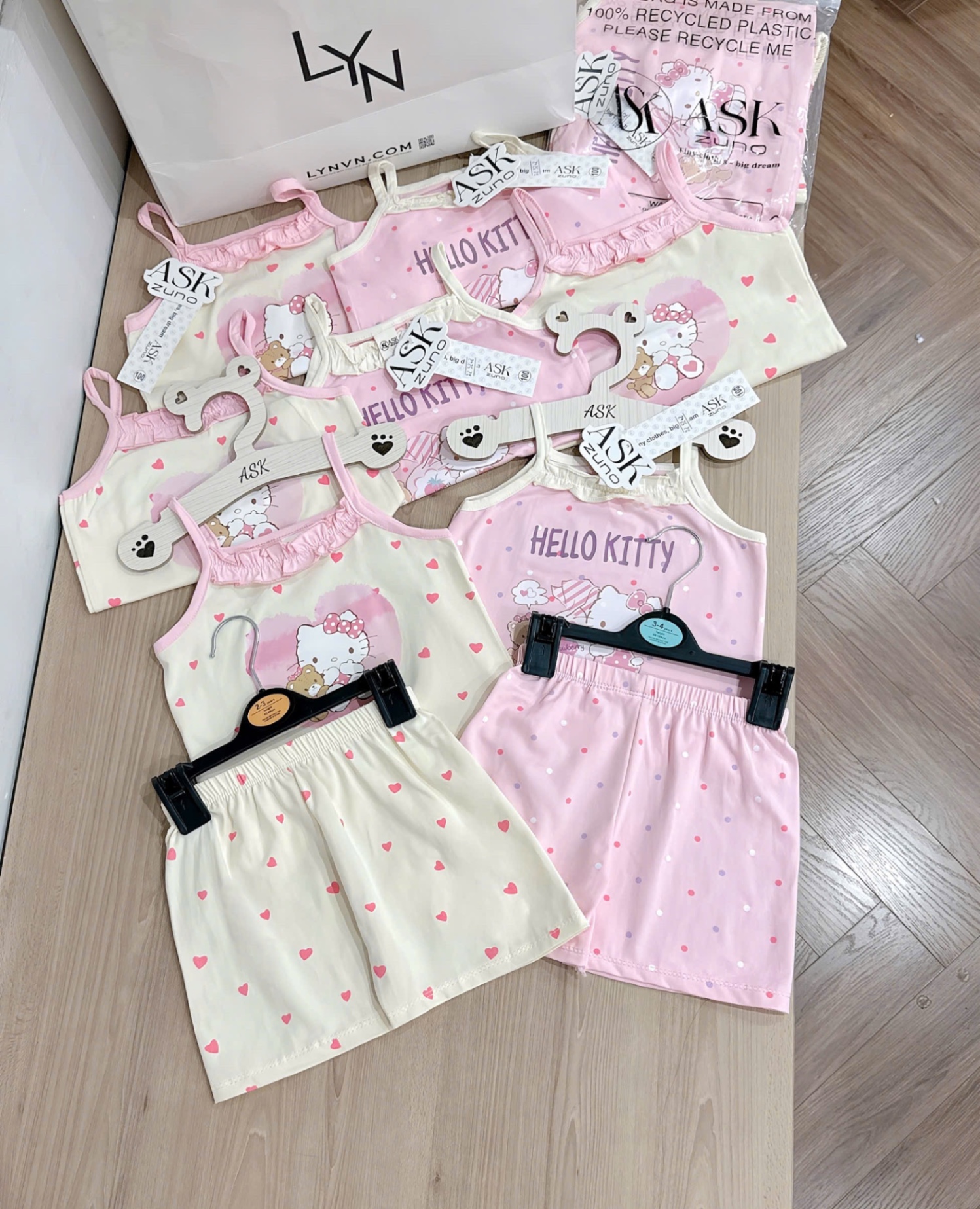SET 2 BỘ ĐÙI HELLO KITTY HỒNG BE BG