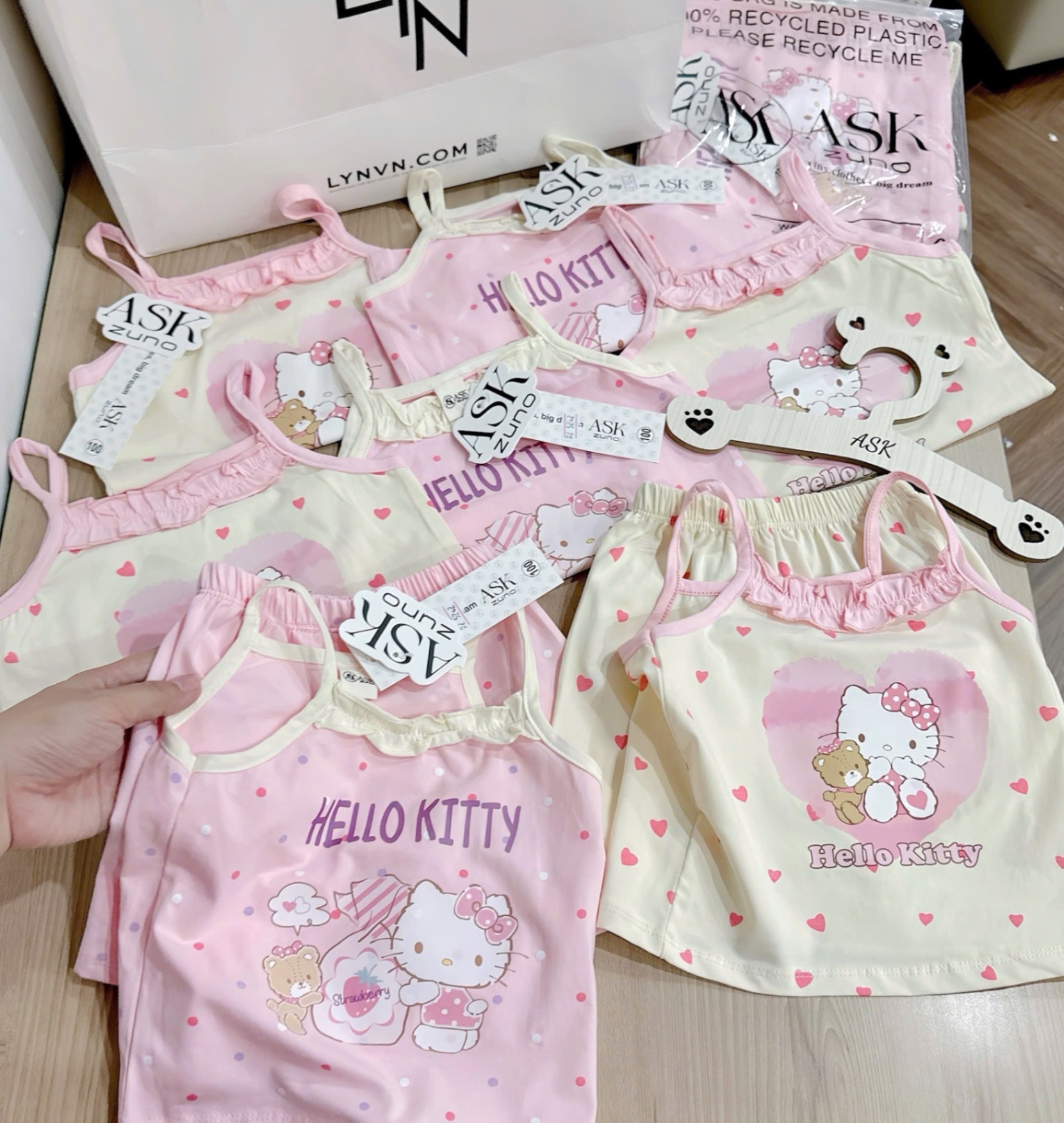 SET 2 BỘ ĐÙI HELLO KITTY HỒNG BE BG