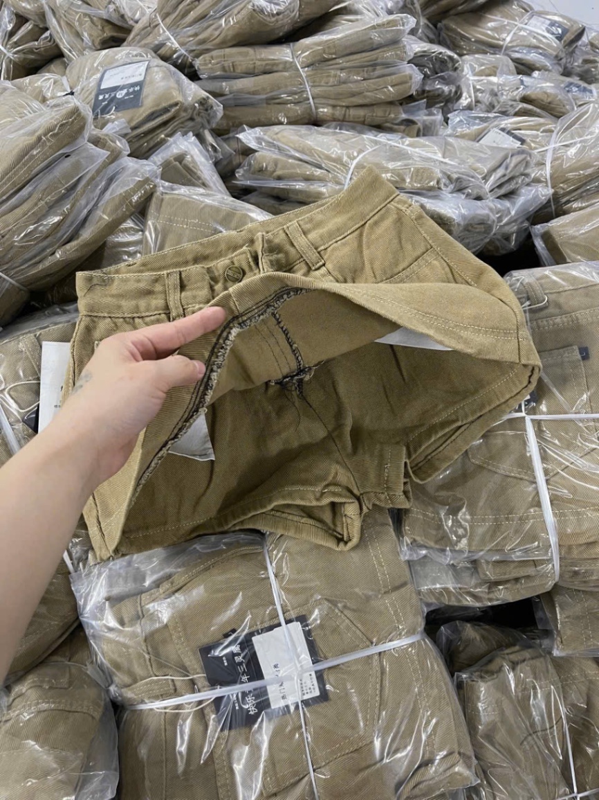 CHÂN VÁY JEAN A DÁNG NGẮN MÀU NÂU TÂY