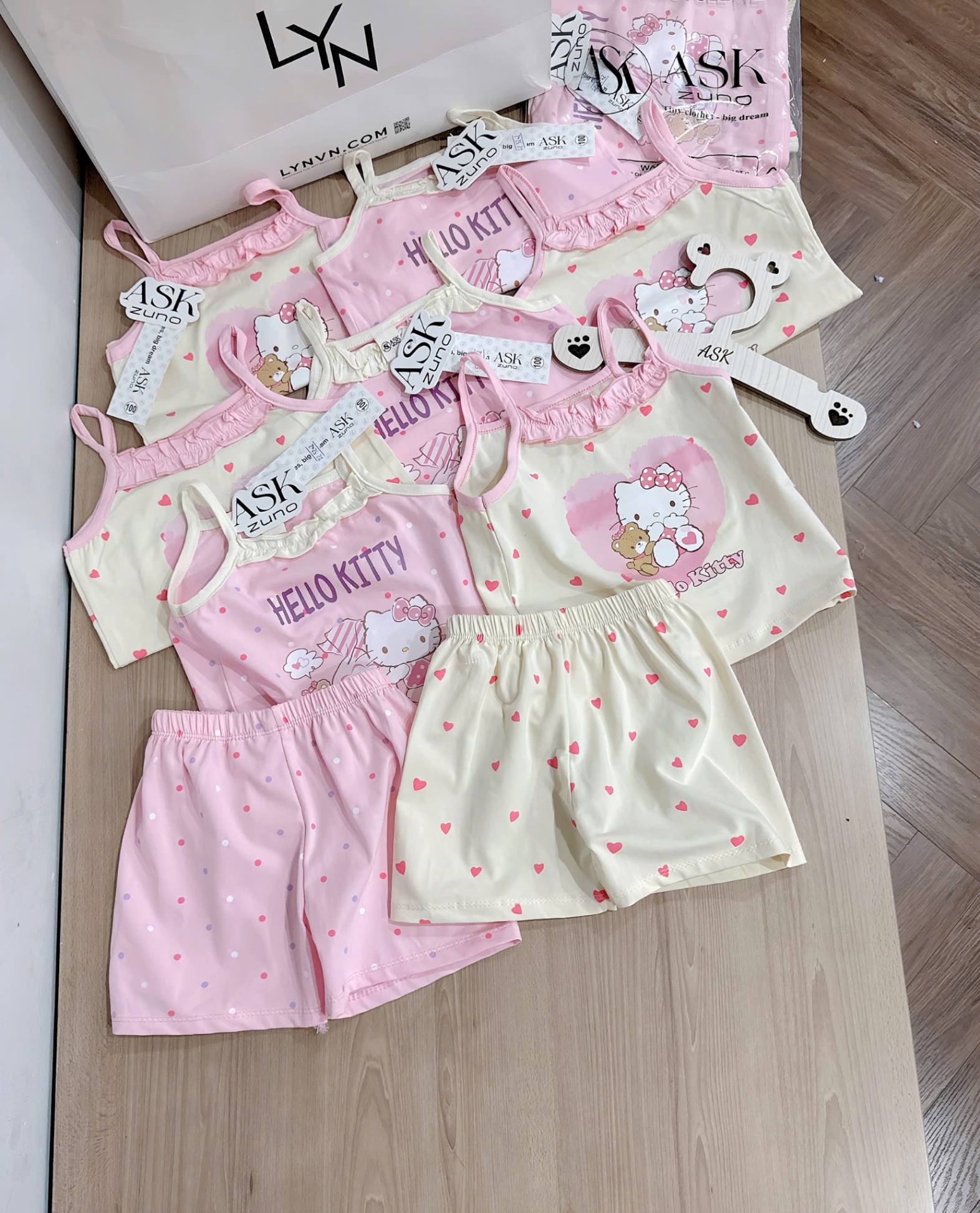 SET 2 BỘ ĐÙI HELLO KITTY HỒNG BE BG