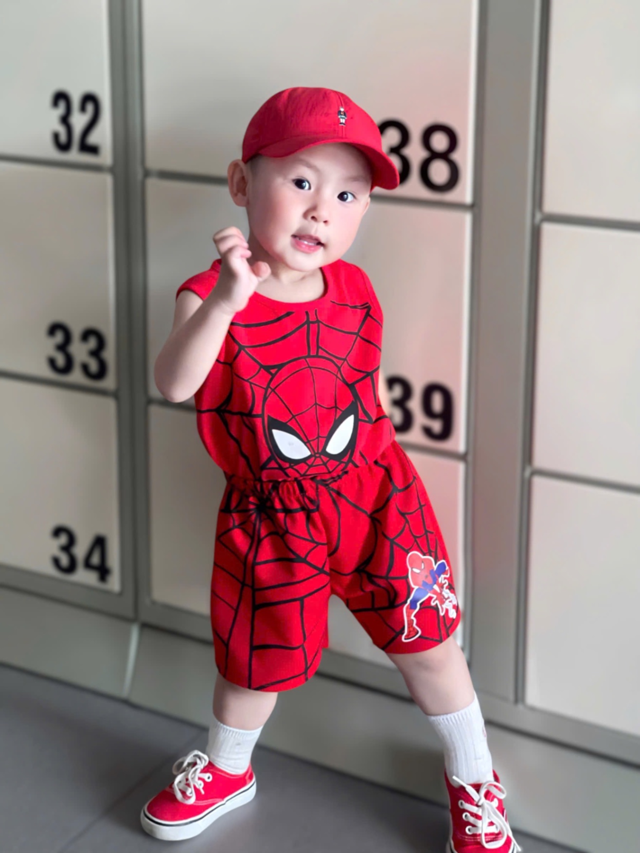 SET 2 BỘ ĐÙI BA LỖ HÌNH SIÊU NHÂN NHỆN TRẮNG ĐỎ