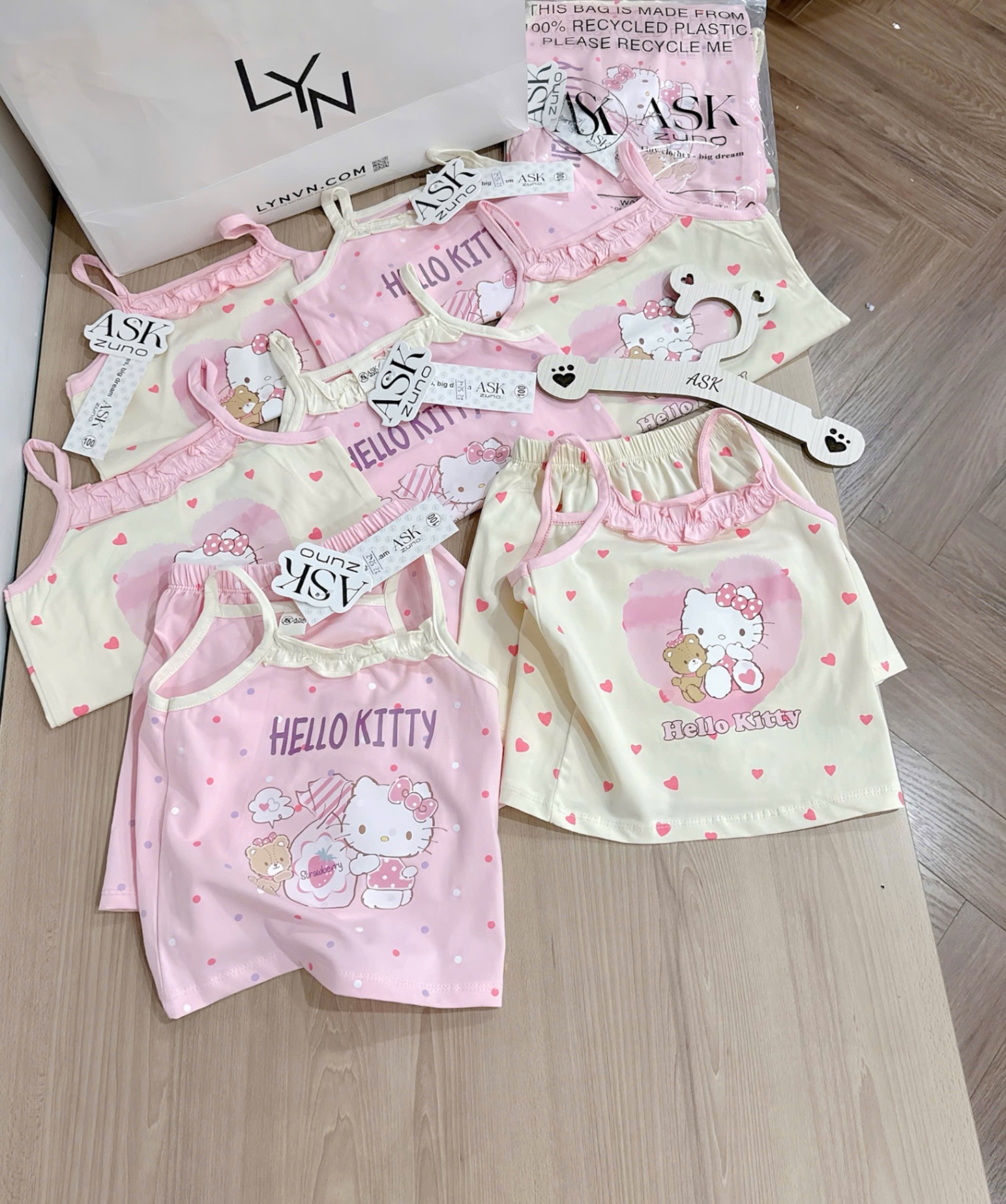SET 2 BỘ ĐÙI HELLO KITTY HỒNG BE BG