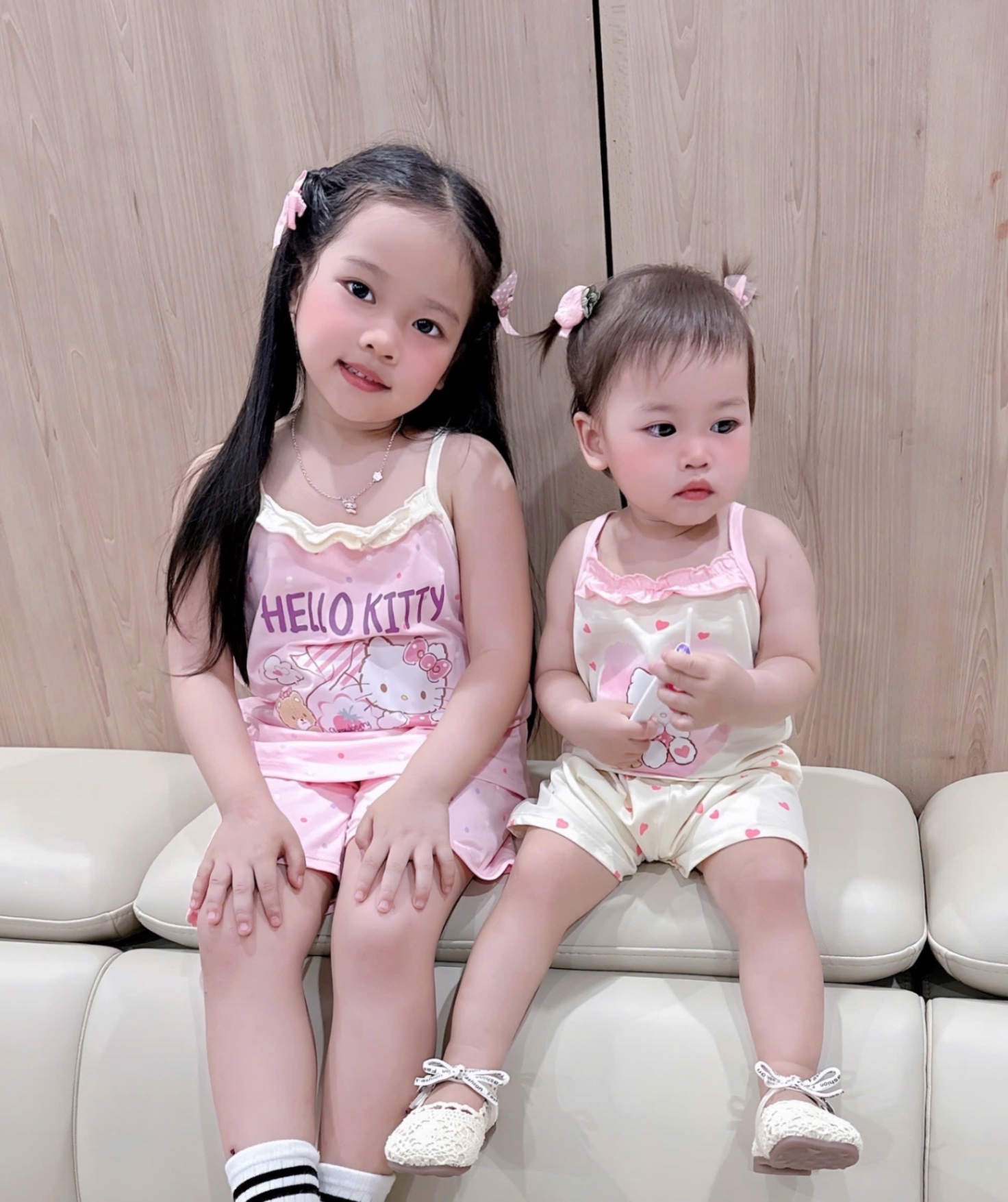 SET 2 BỘ ĐÙI HELLO KITTY HỒNG BE BG