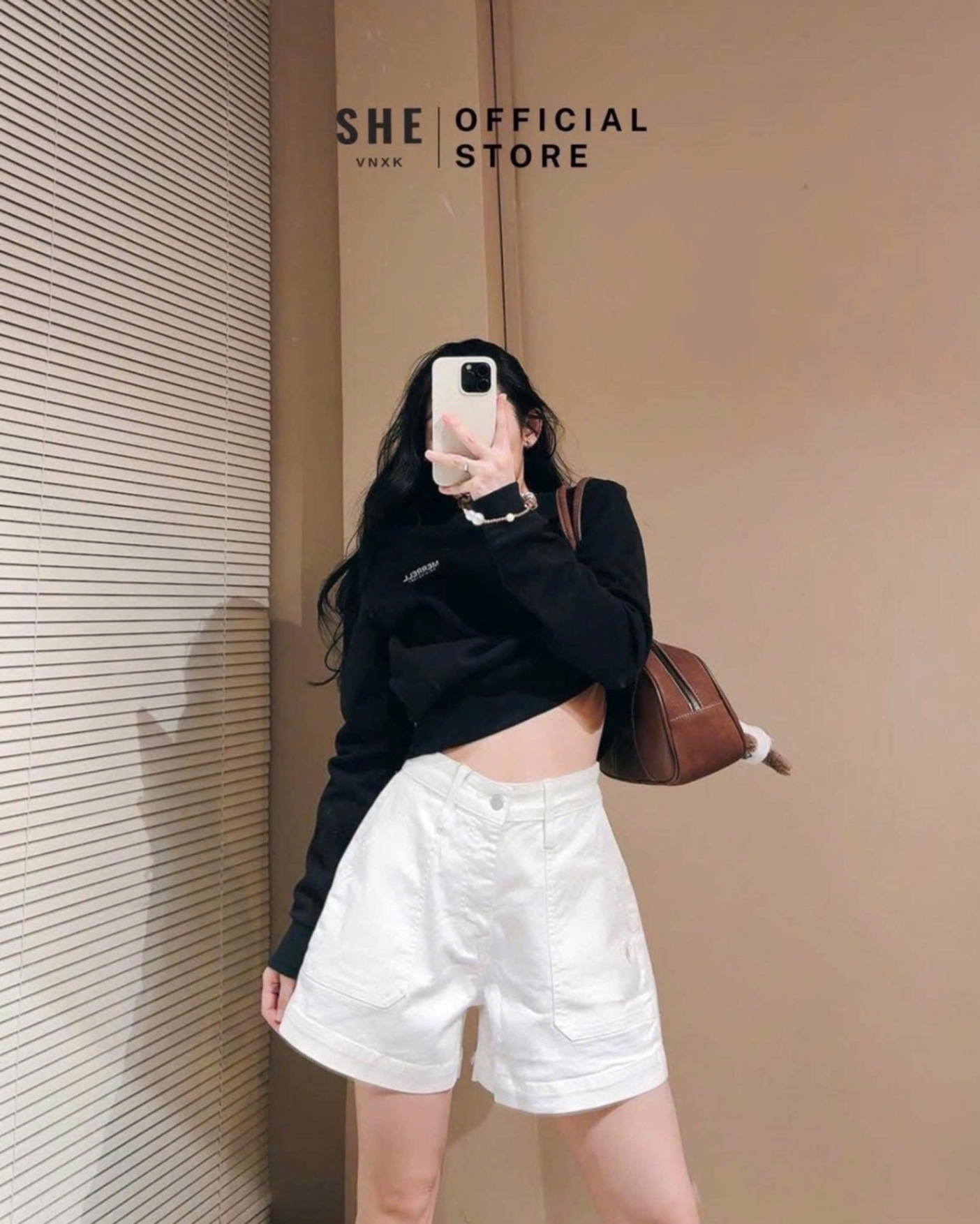 Màu trắng kem - QUẦN SOOC JEAN NGỐ VNXK THÊU NGỰA TRẮNG KEM