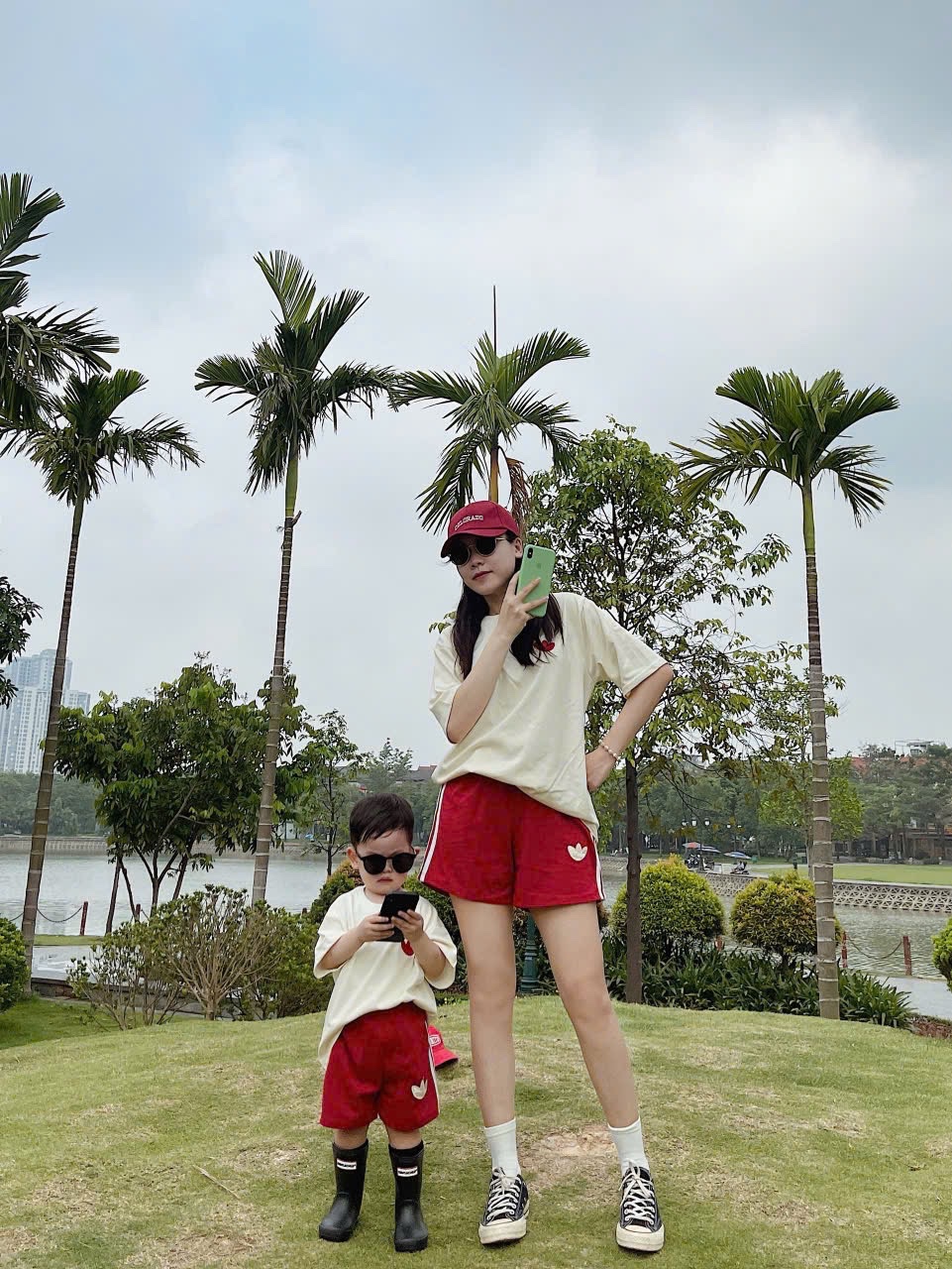 BỘ DAS ĐÔI BE QUẦN ĐỎ MẸ BE