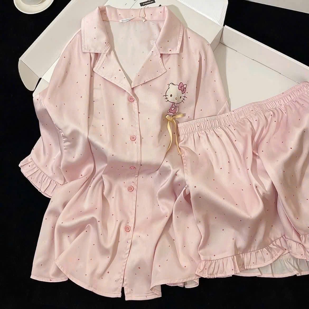 BỘ LỤA HỒNG HELLO KITTY CHẤM QC