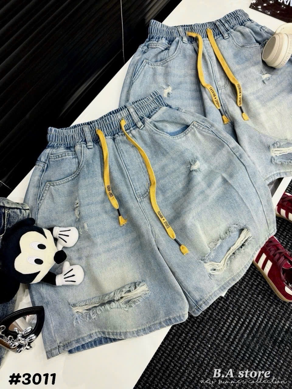 QUẦN SHORT JEAN NGỐ RÁCH DÂY VÀNG