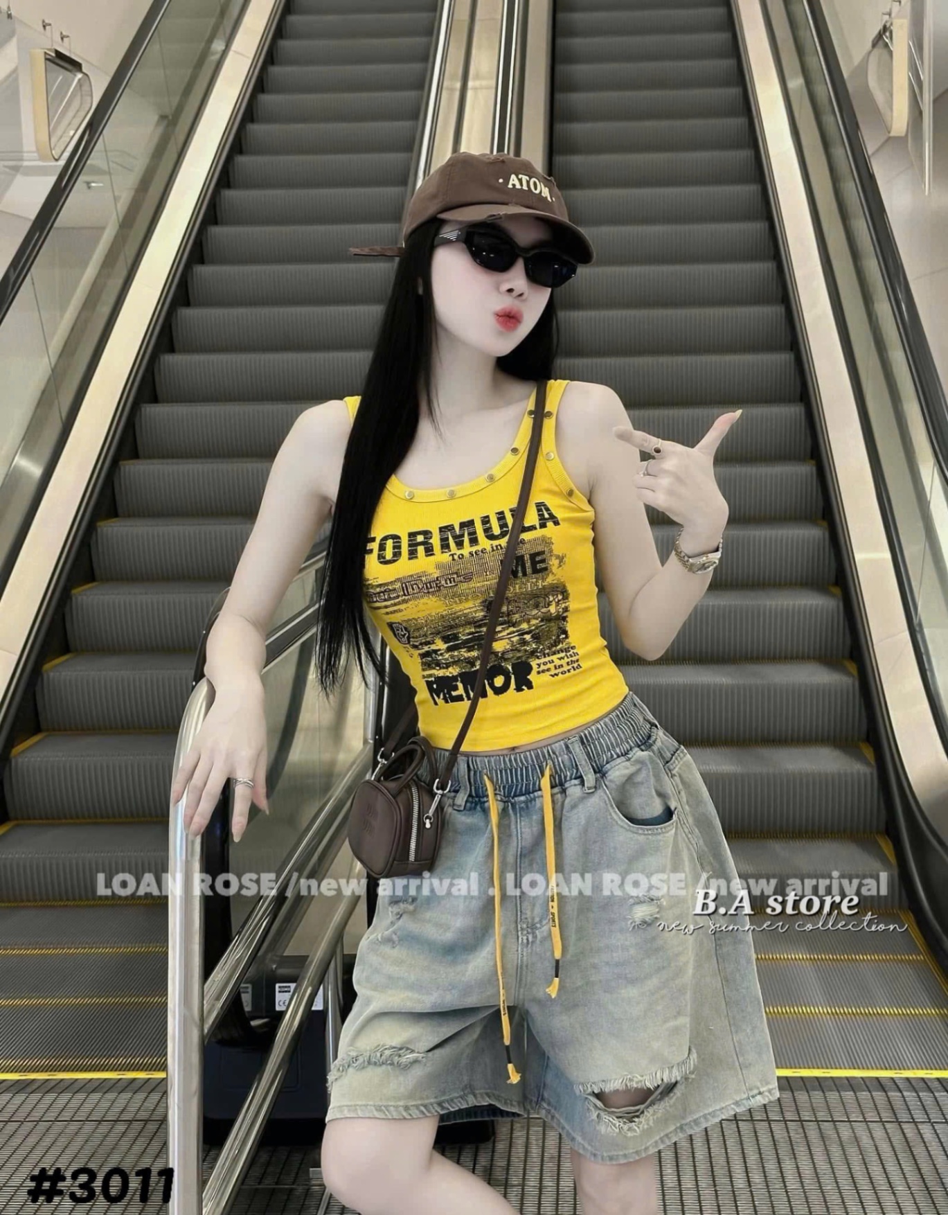 QUẦN SHORT JEAN NGỐ RÁCH DÂY VÀNG