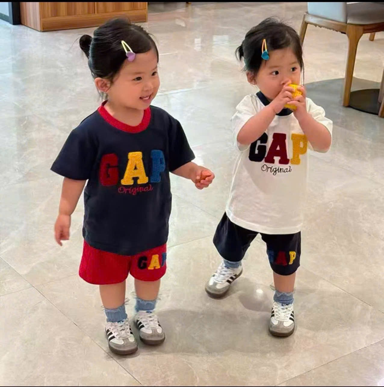SET 2 BỘ ĐÙI GAP CHỮ NỔI SẮC MÀU