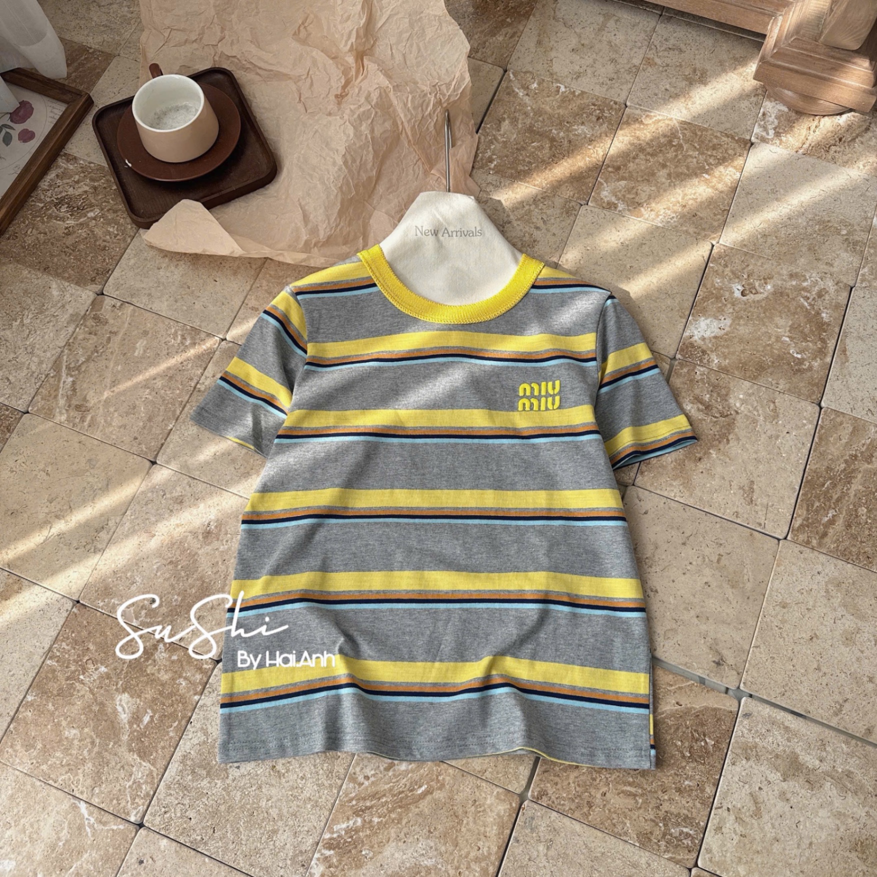 ÁO PULL KẺ XÁM VÀNG MIUMIU QC