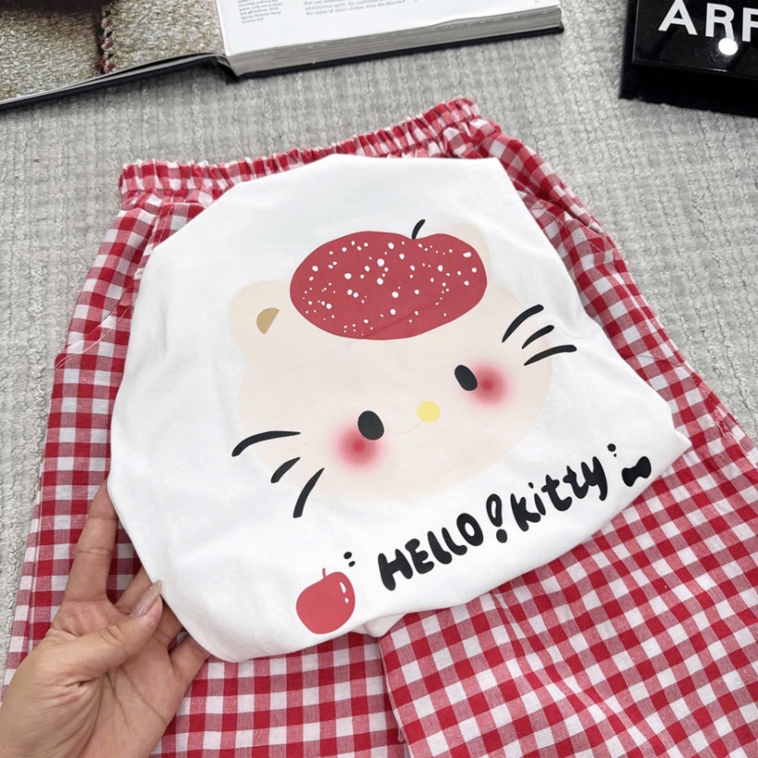 BỘ TRẮNG HÌNH MÈO QUẦN LỠ KÊ ĐỎ