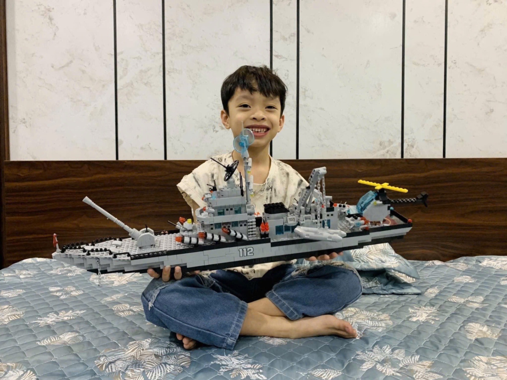 LEGO TÀU CHIẾN GIÁ TỐT
