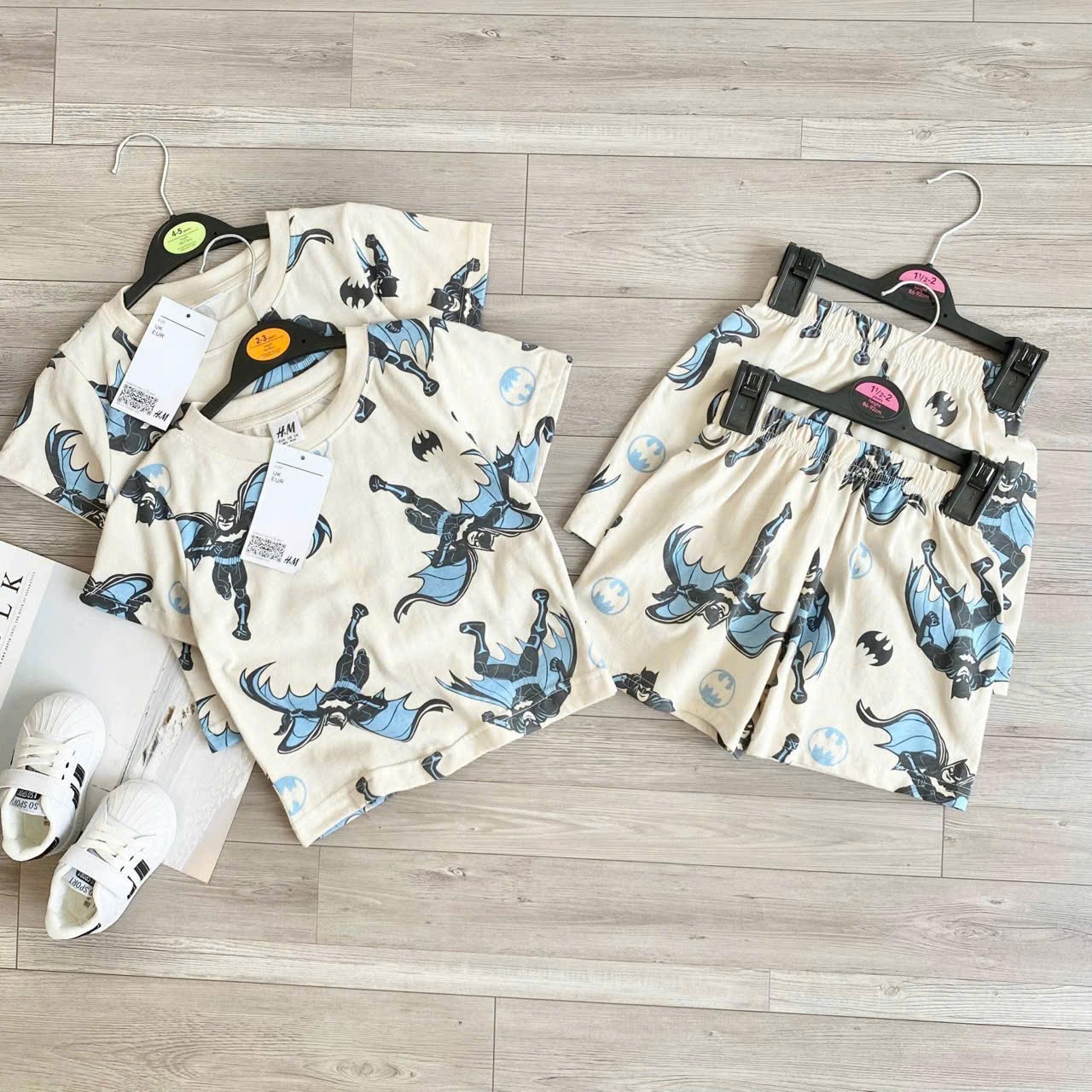 XẢ KHO BỘ BATMAN MÀU BE BT