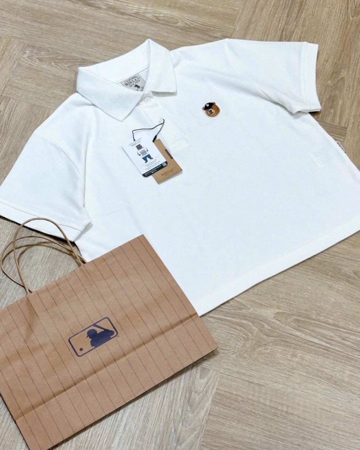 Hàng nhà máy - ÁO POLO CỘC GẤU WHOU MÀU TRẮNG XUẤT XỊN