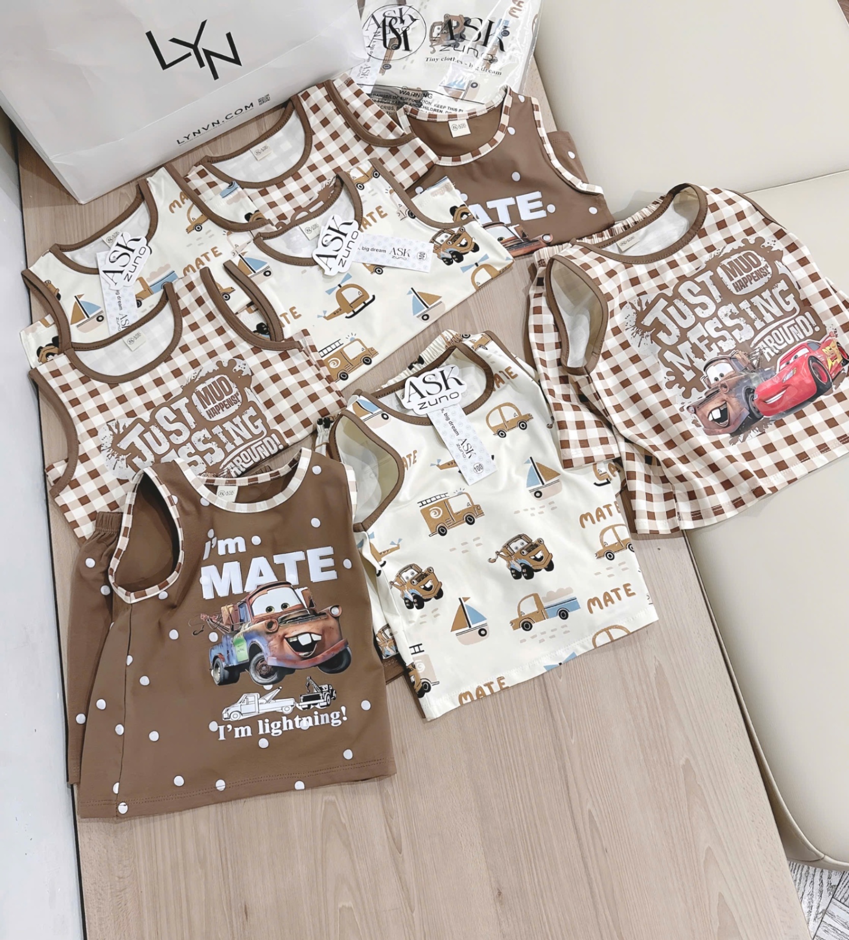 SET 3 BỘ ĐÙI BA LỖ HÌNH OTO TONE NÂU BE