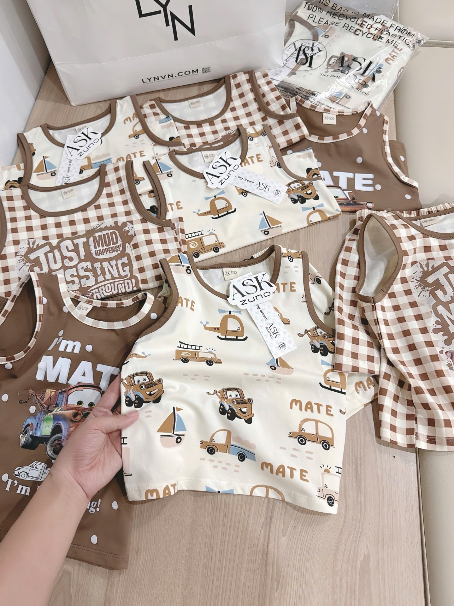 SET 3 BỘ ĐÙI BA LỖ HÌNH OTO TONE NÂU BE