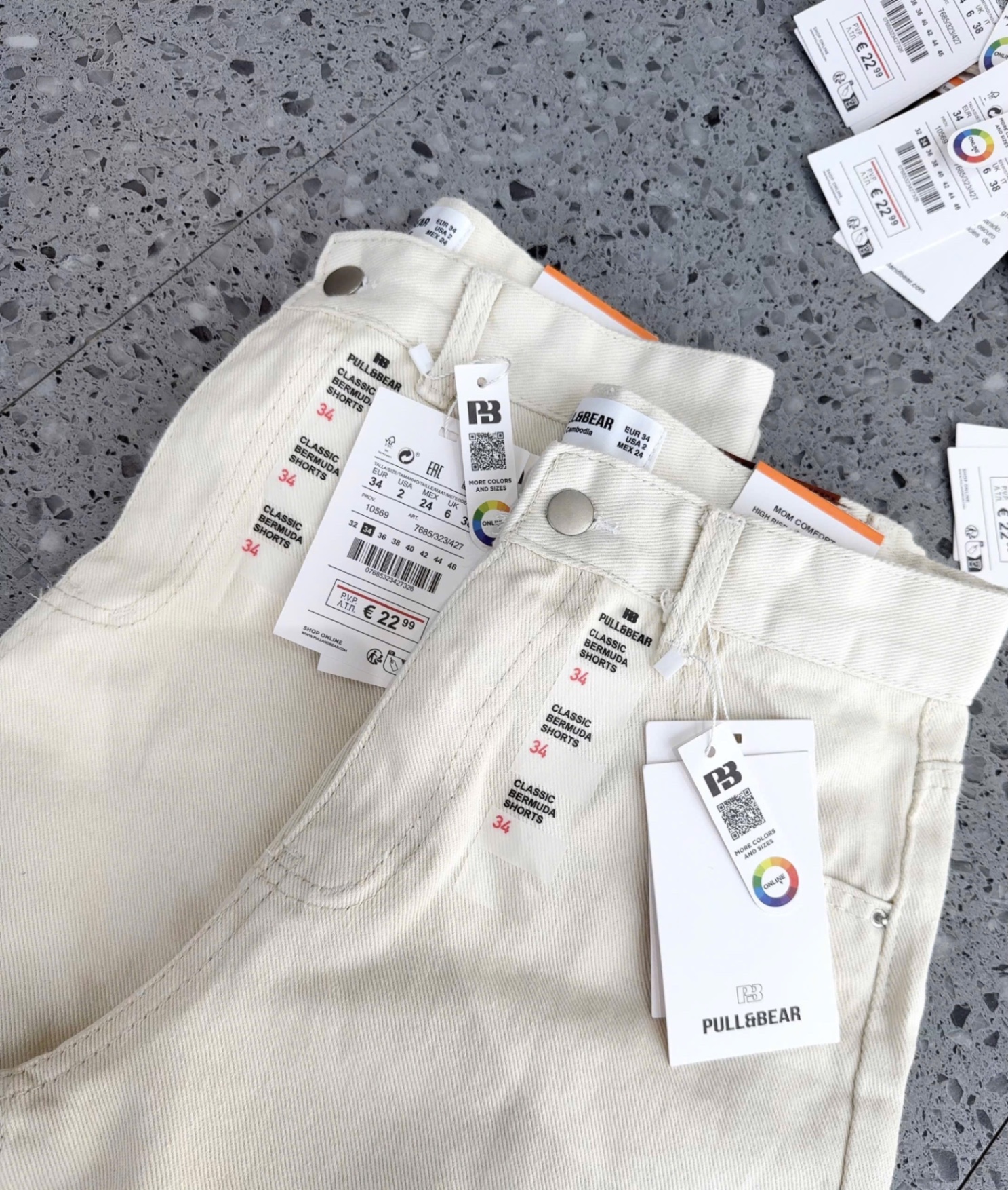 Hangd nhà máy - QUẦN SOOC ĐÙI PULL BEAR MÀU KEM