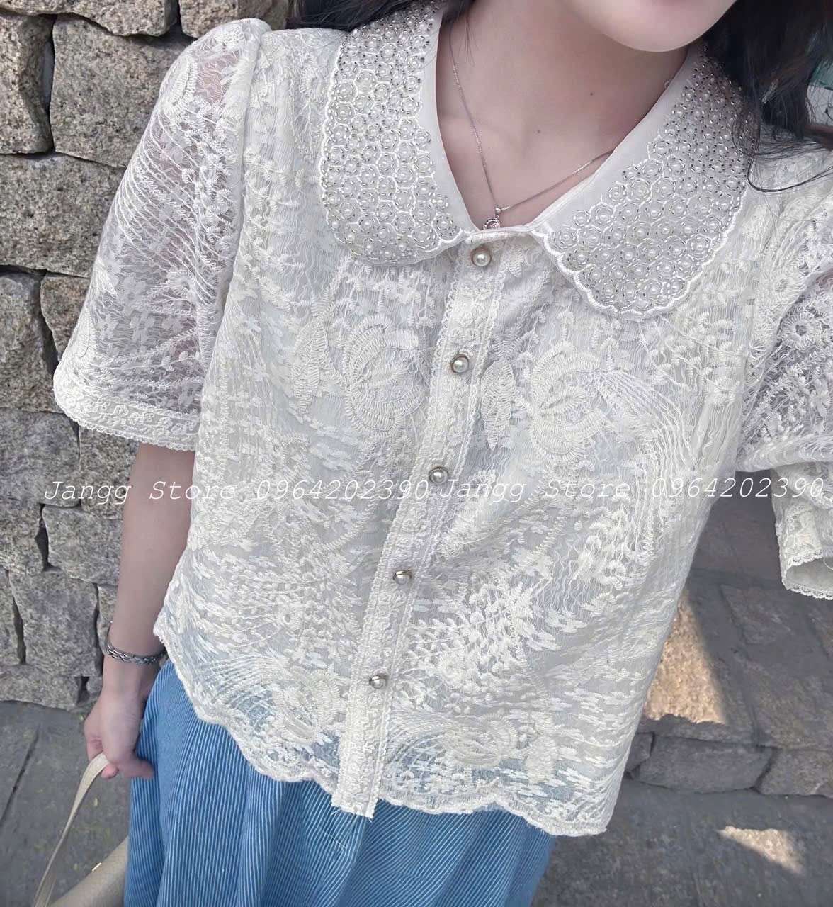 ÁO SƠ MI REN CỔ NGỌC QC