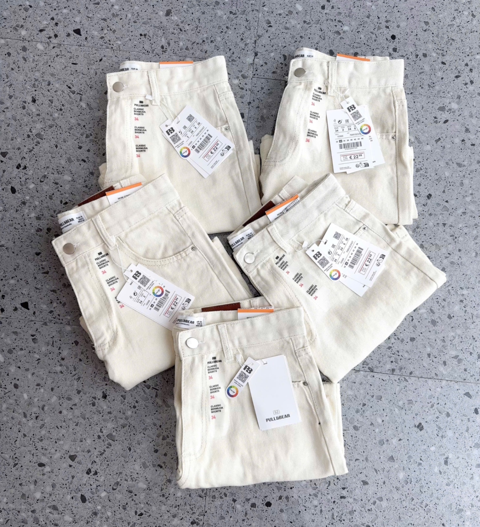 Hangd nhà máy - QUẦN SOOC ĐÙI PULL BEAR MÀU KEM
