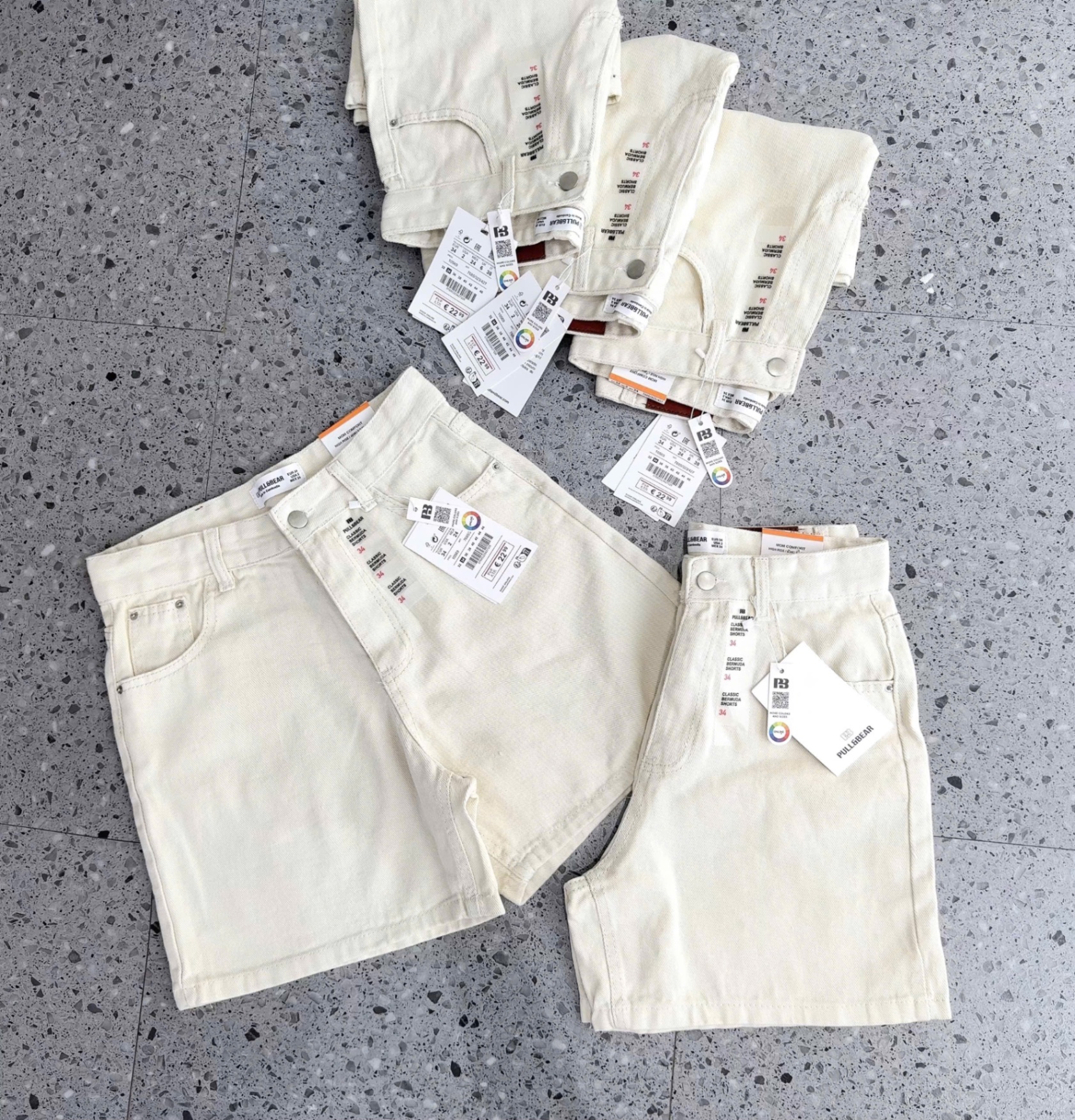 Hangd nhà máy - QUẦN SOOC ĐÙI PULL BEAR MÀU KEM