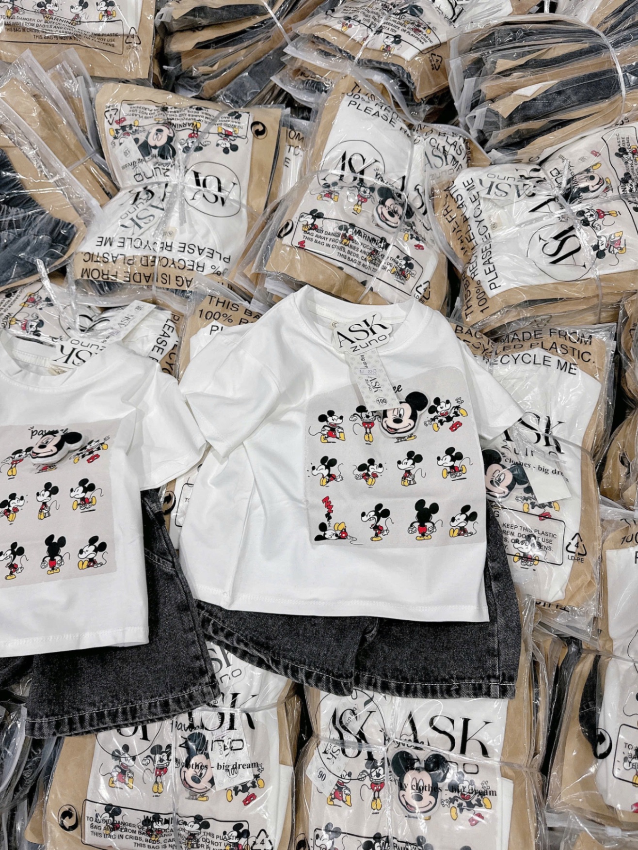 BỘ CỘC MICKY QUẦN JEAN XÁM BT