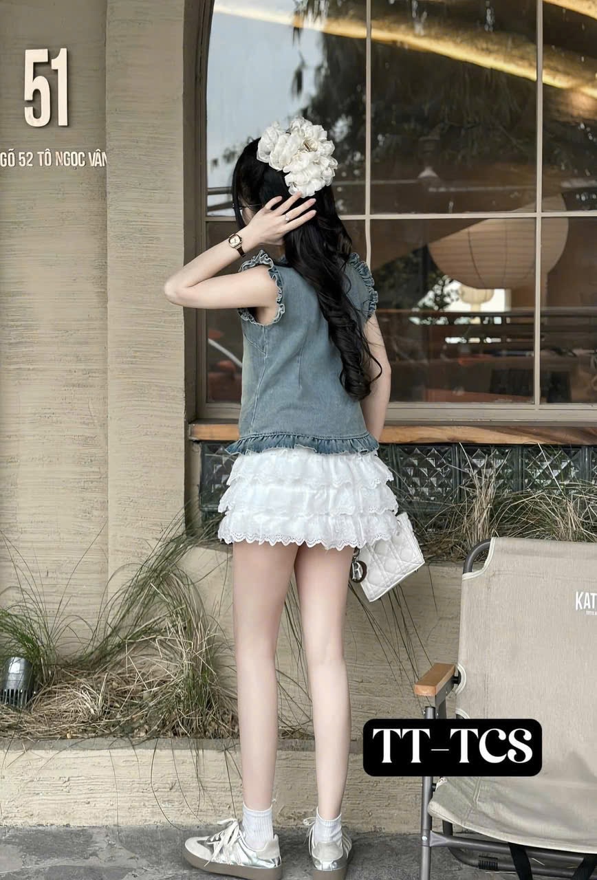 CHÂN VÁY REN TẦNG DÁNG NGẮN MIUMIU QC