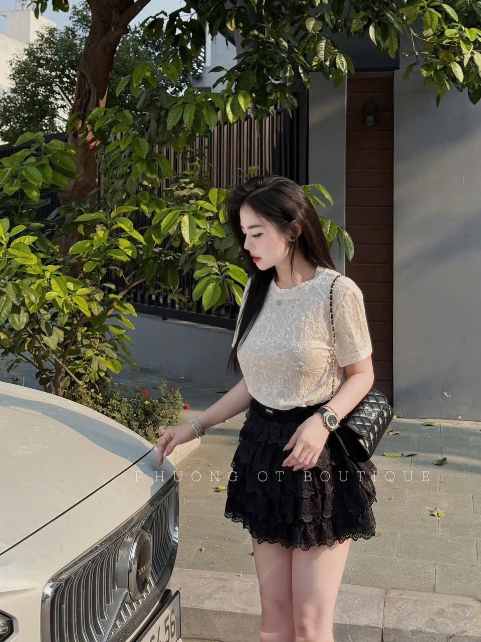CHÂN VÁY REN TẦNG DÁNG NGẮN MIUMIU QC