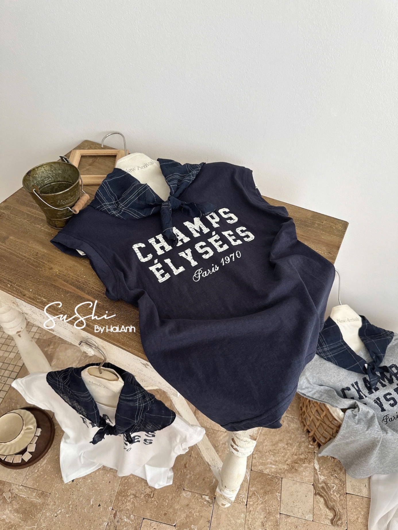 ÁO PULL CỘC TAY HẾN CHARM KÈM KHĂN QCCC