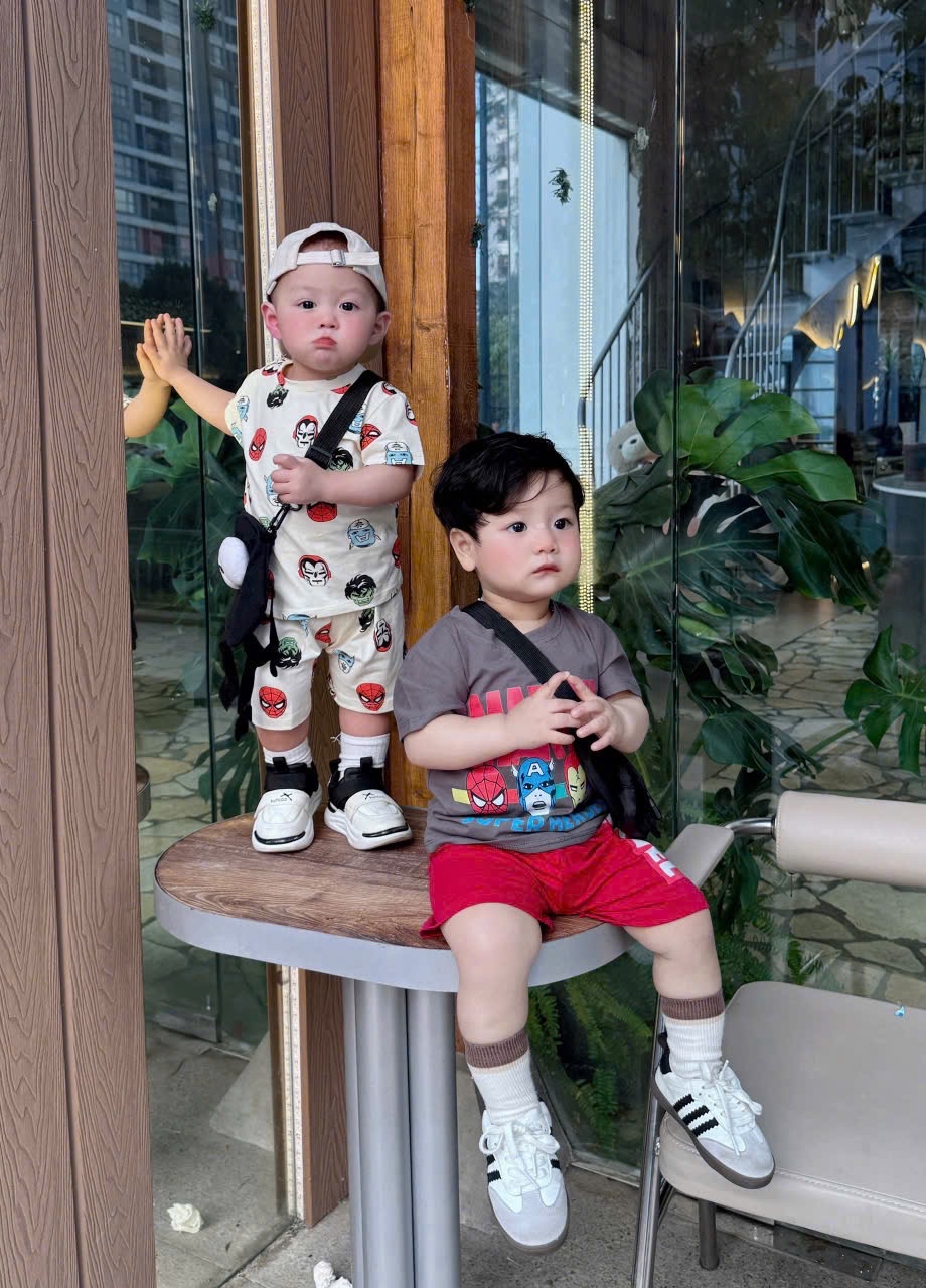 XẢ KHO SET 2 BỘ SIÊU NHÂN BE GHI IN TRÀN