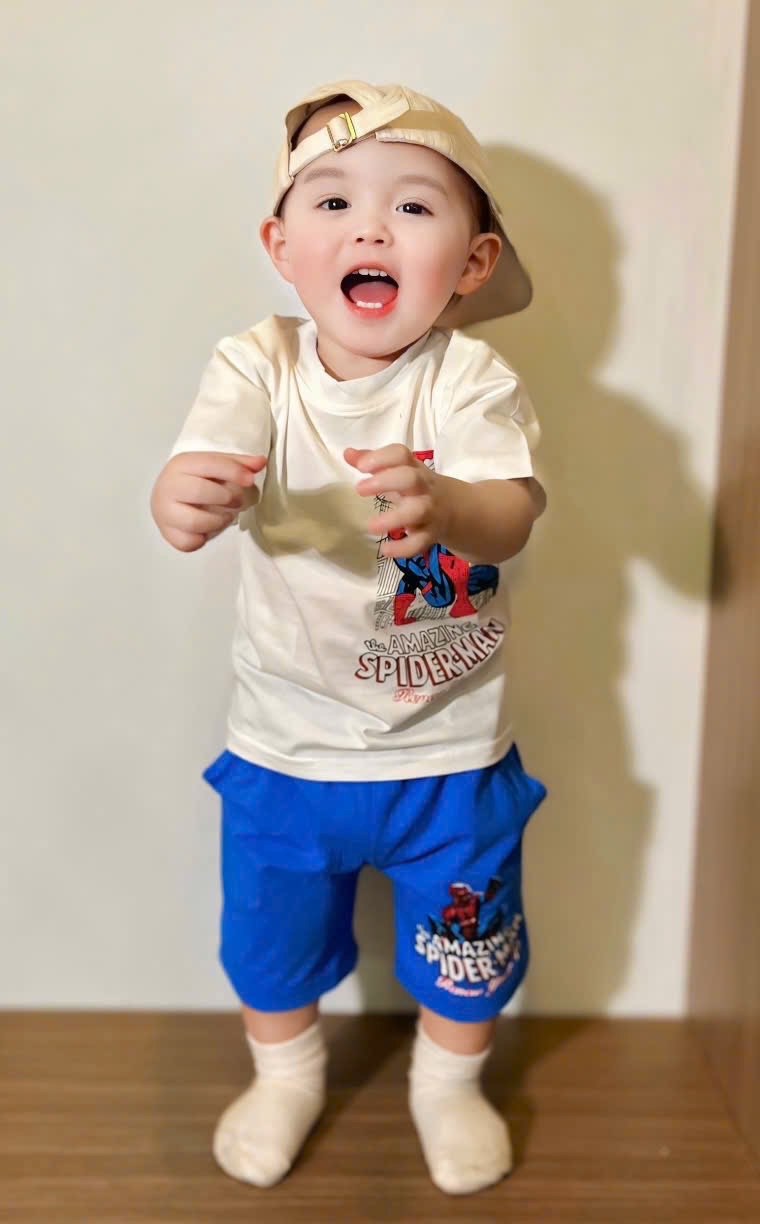XẢ KHO SÉT 2 BỘ SIÊU NHÂN MAVEL TRẮNG XANH