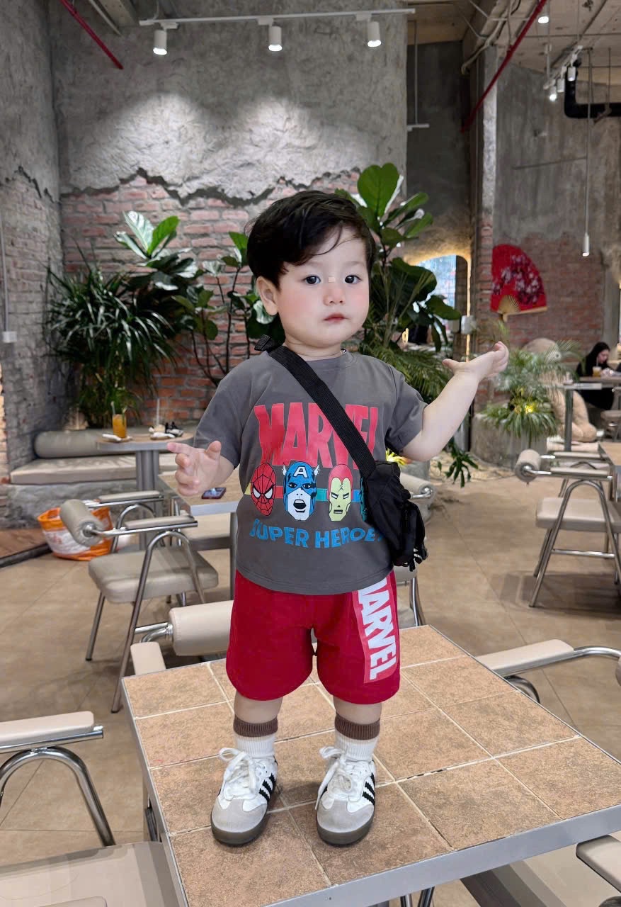XẢ KHO SET 2 BỘ SIÊU NHÂN BE GHI IN TRÀN