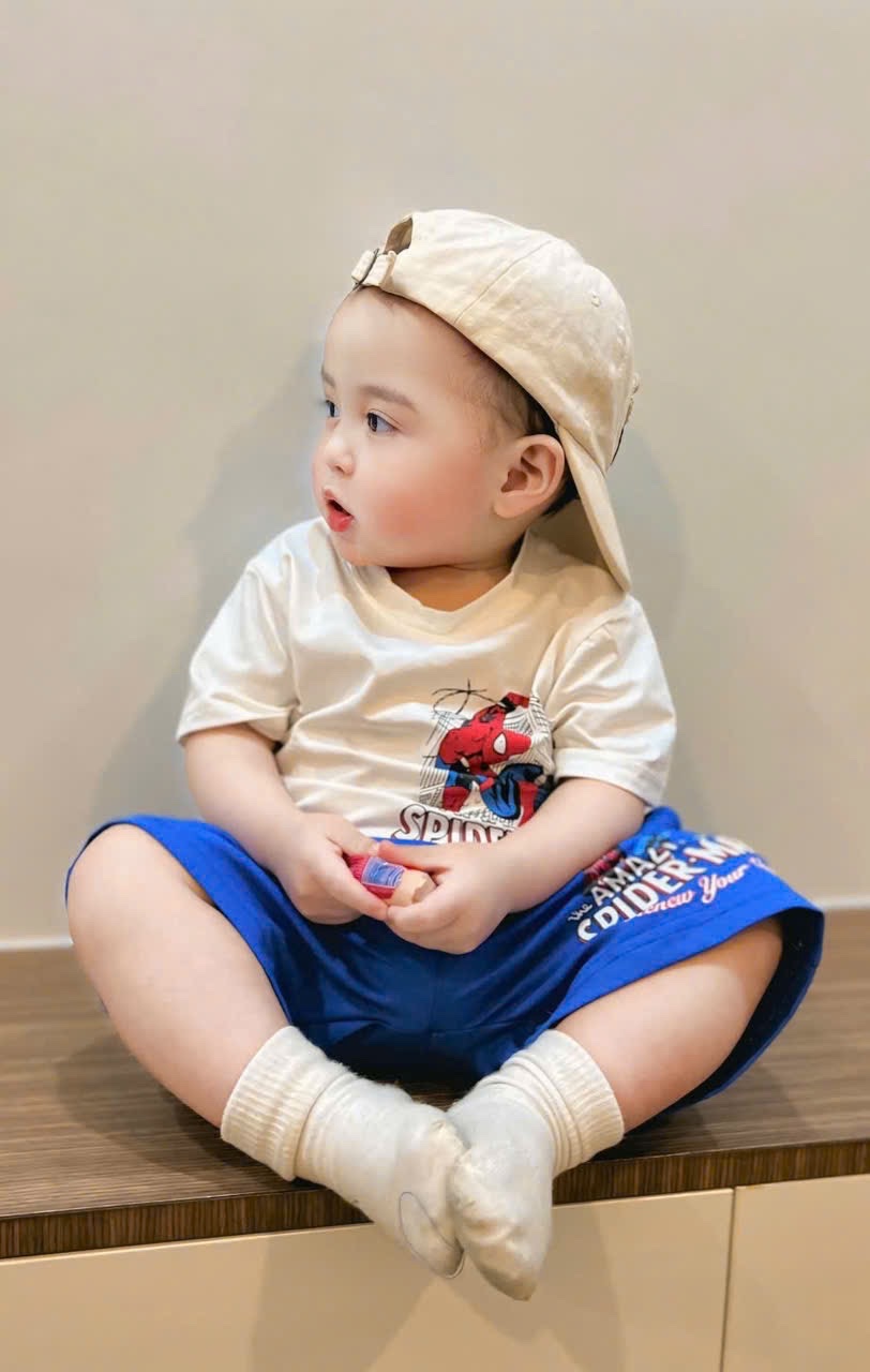 XẢ KHO SÉT 2 BỘ SIÊU NHÂN MAVEL TRẮNG XANH