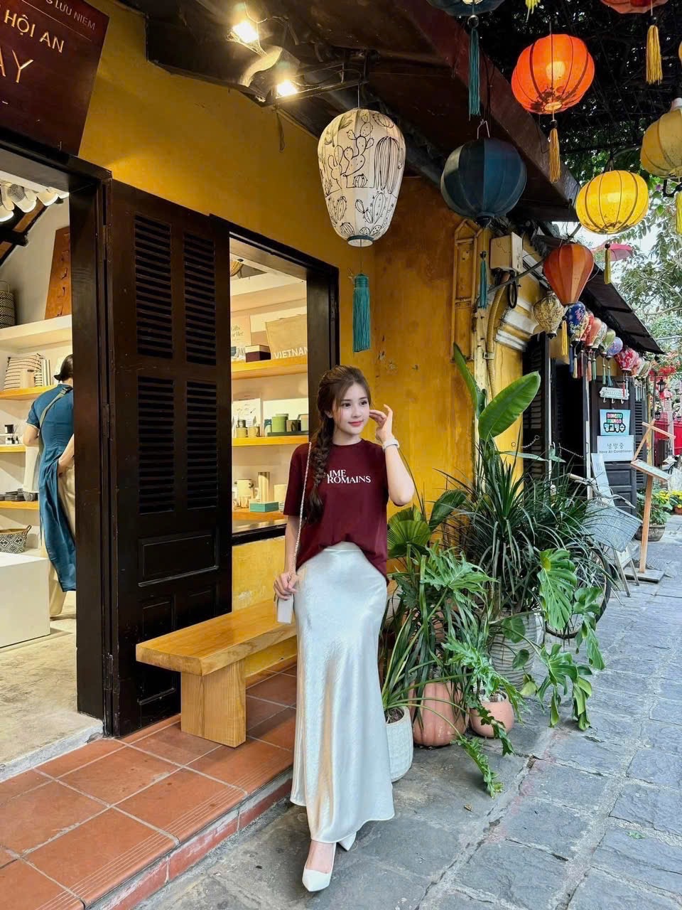CHÂN VÁY LỤA ĐUÔI CÁ QCCC