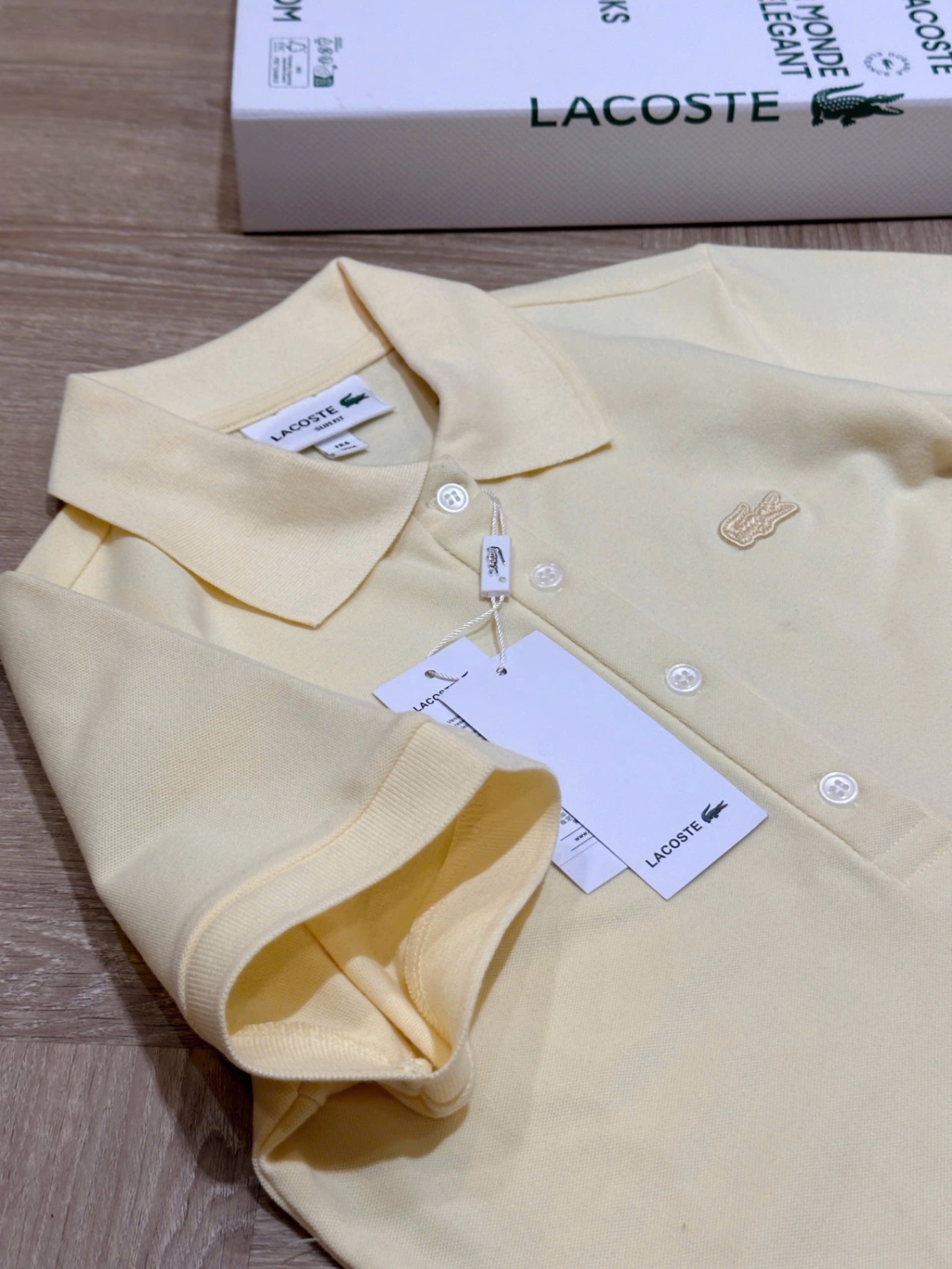Hàng nhà máy - ÁO POLO VÀNG LCT THÊU CÁ SẤU LIKE AUHT