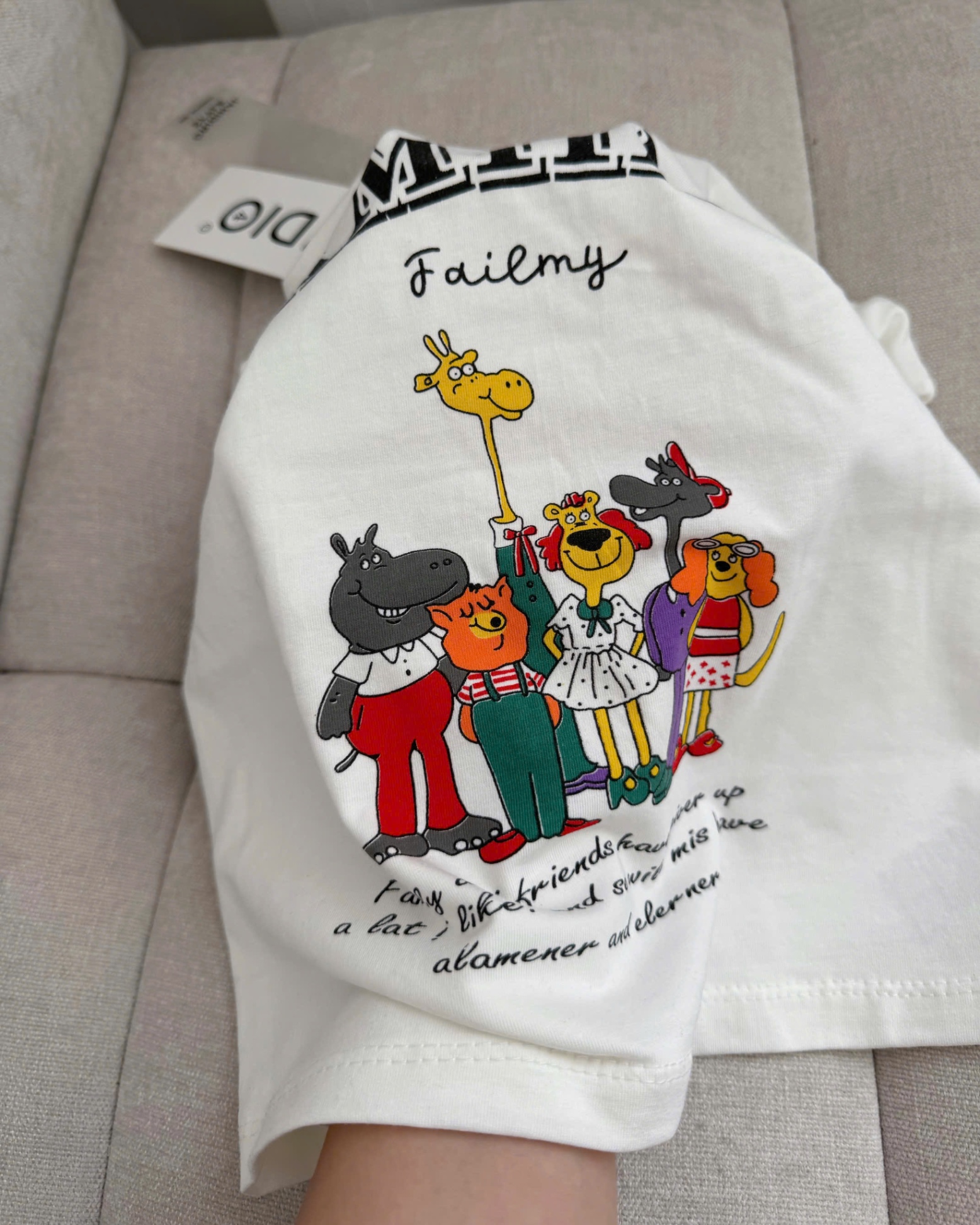 BỘ ĐÙI TRẮNG XN QUẦN KẺ CHỮ FAMILI