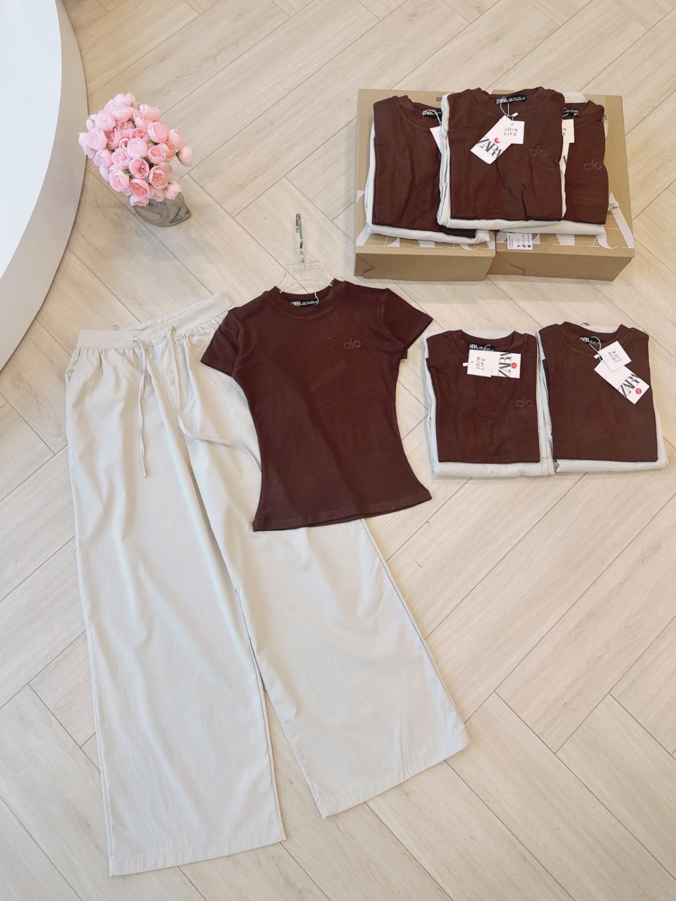 SET ÁO ZIP NÂU CỘC MIX QUẦN SUÔNG BE