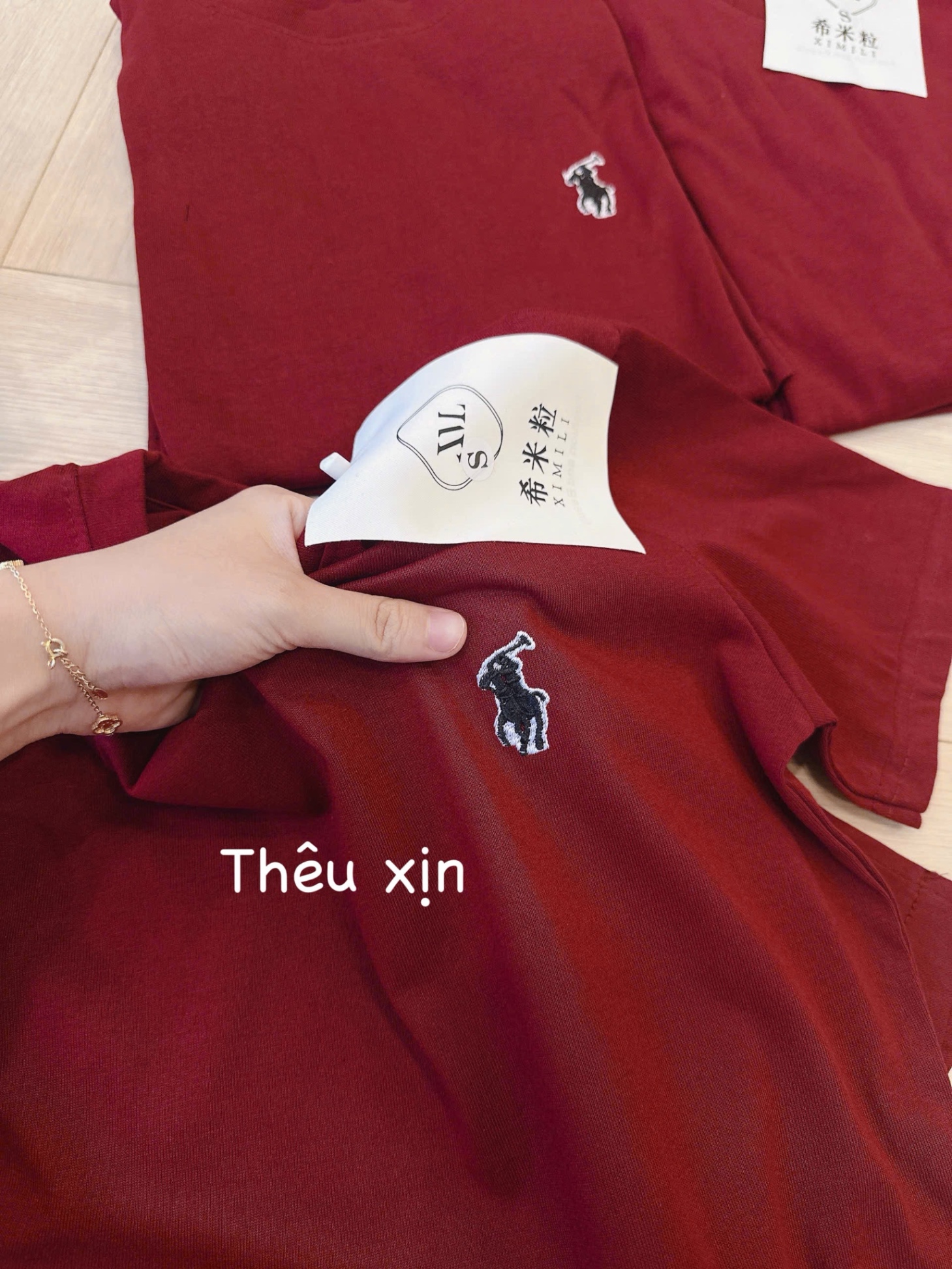 SET ÁO CỘC ĐỎ MIX CV XẺ SƯỜN MIX KHĂN